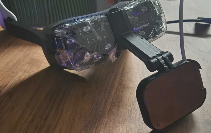 Bigscreen Beyond Babble / Vive Face Tracker Mount  Clip on Style (FDM friendly)