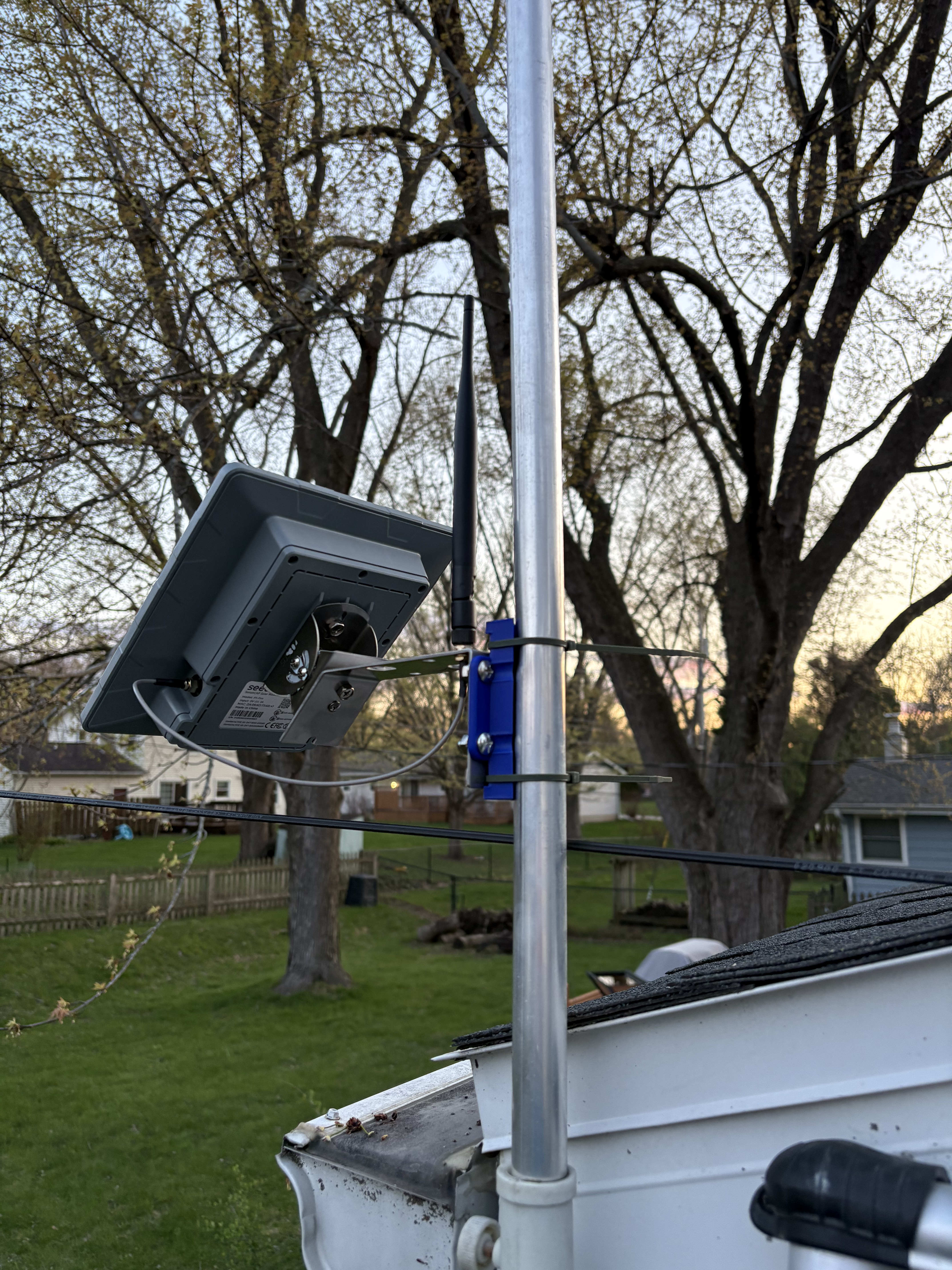 SenseCAP P1 Pro – Pole Mount Adapter