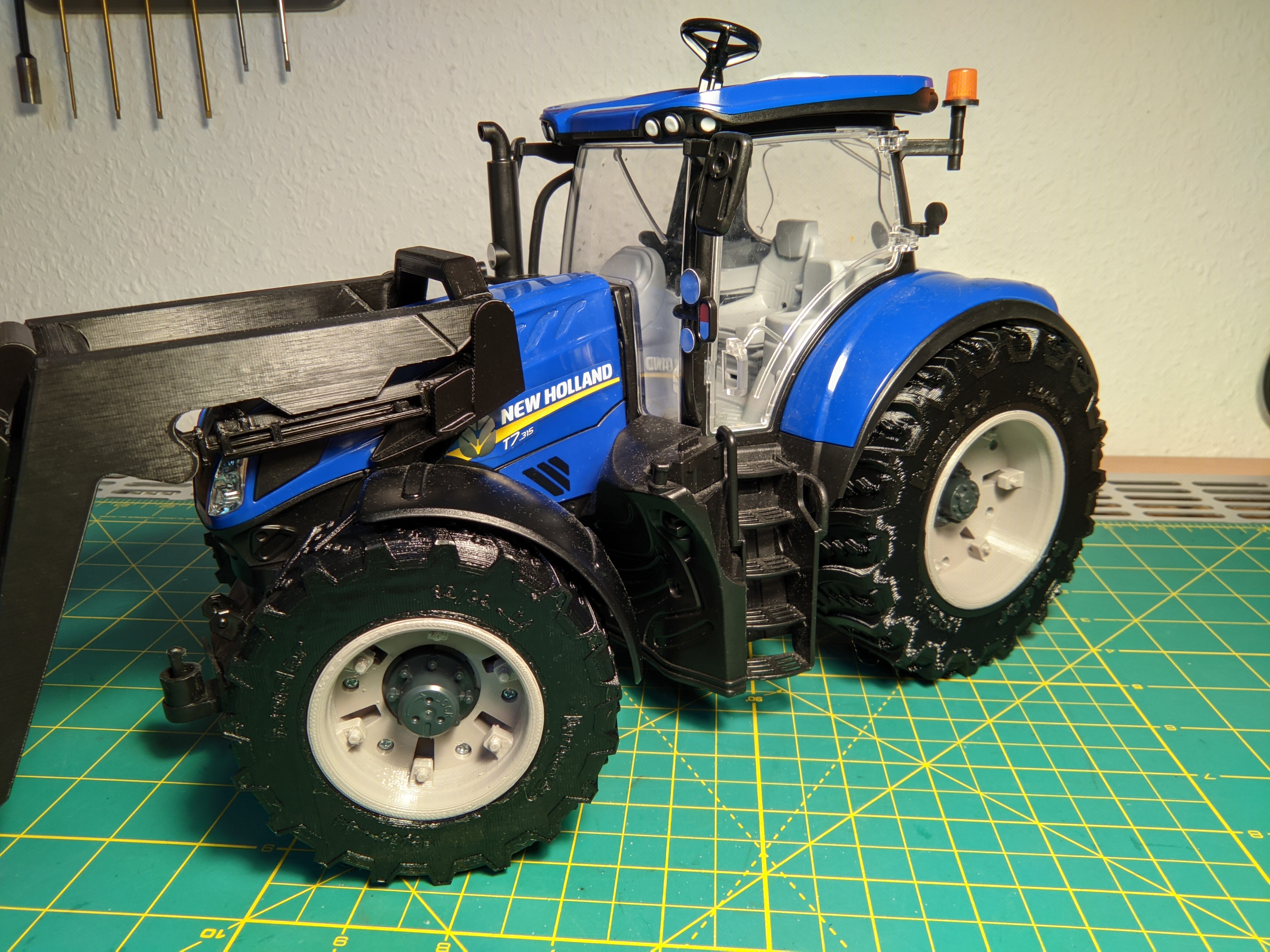 Realistic Rims & Tires for Bruder Tractors