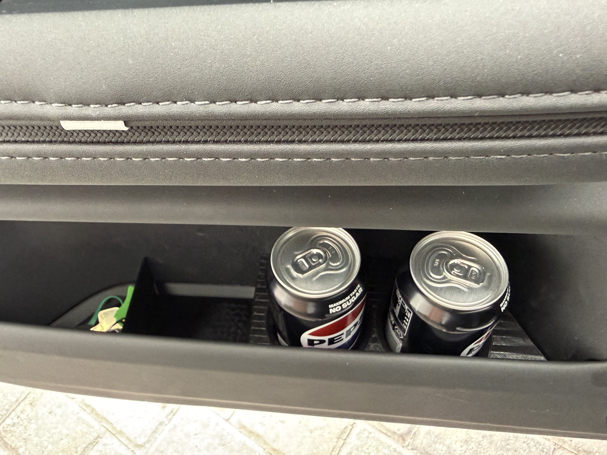 Polestar 4 can holder