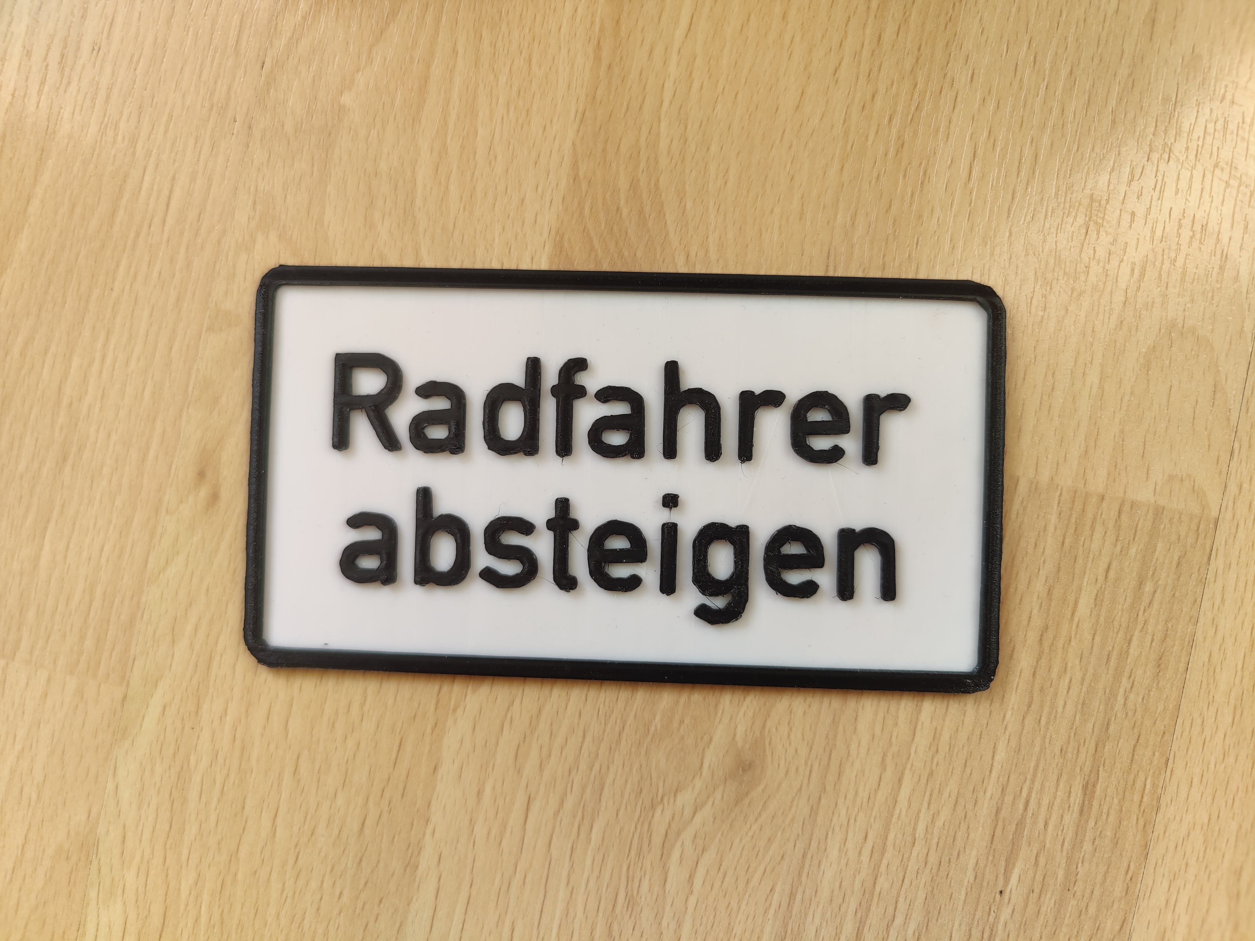 Radfahrer absteigen Schild