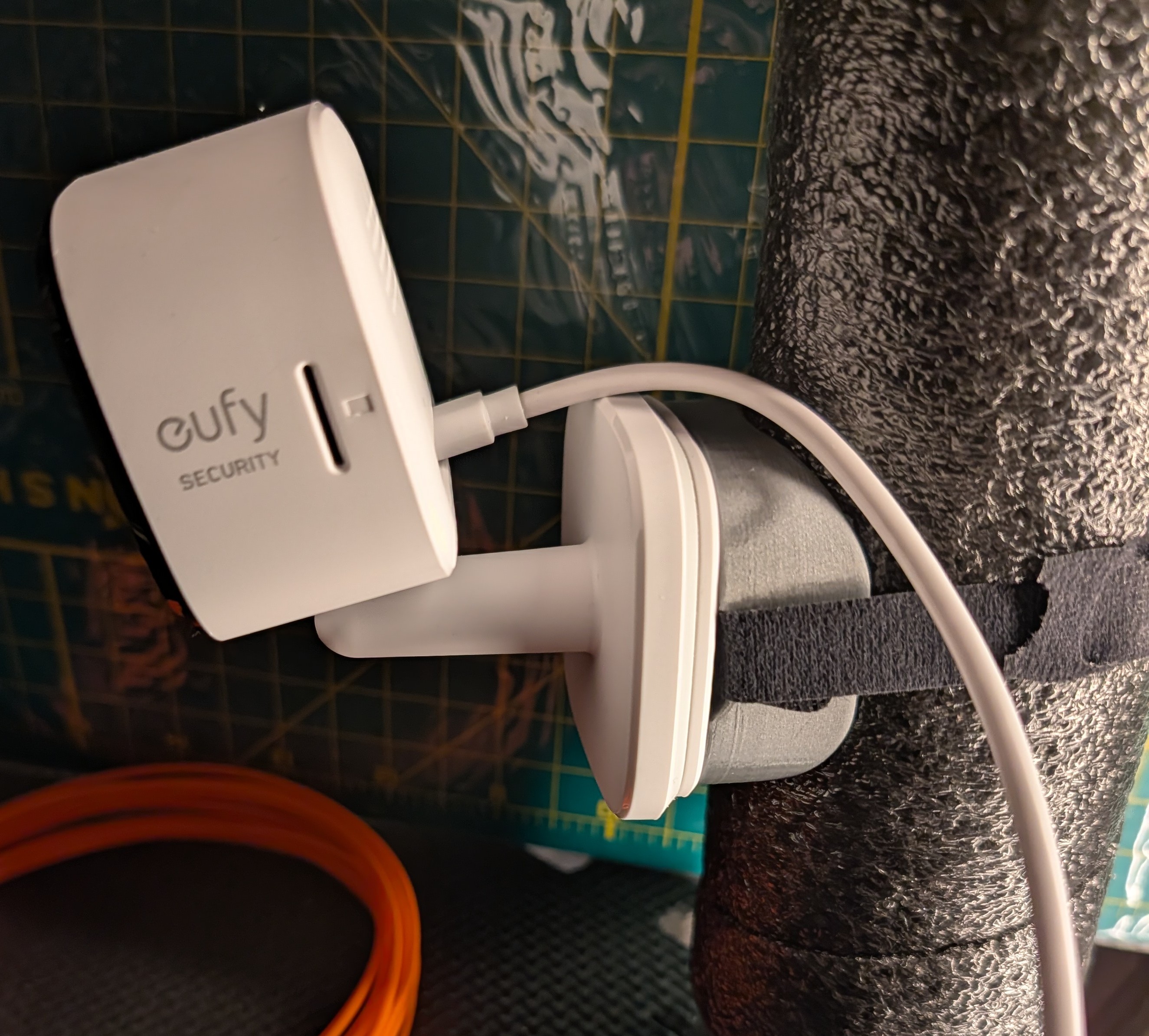 Eufy 2K Indoor Pole Mount