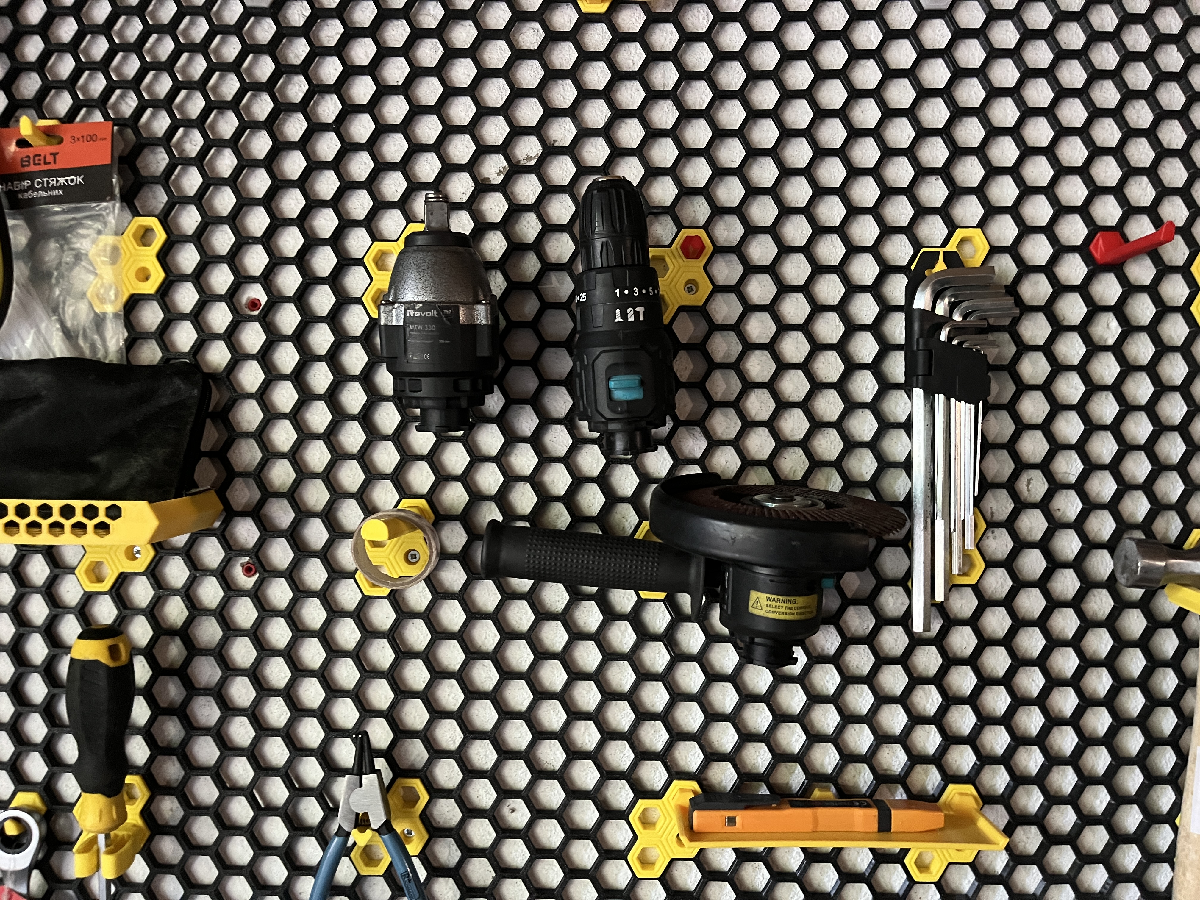 Revolt holder HSW