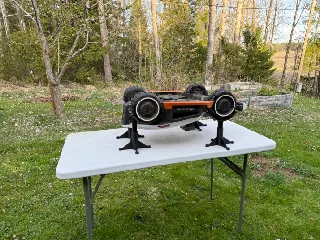 Mammotion Luba - Service stand