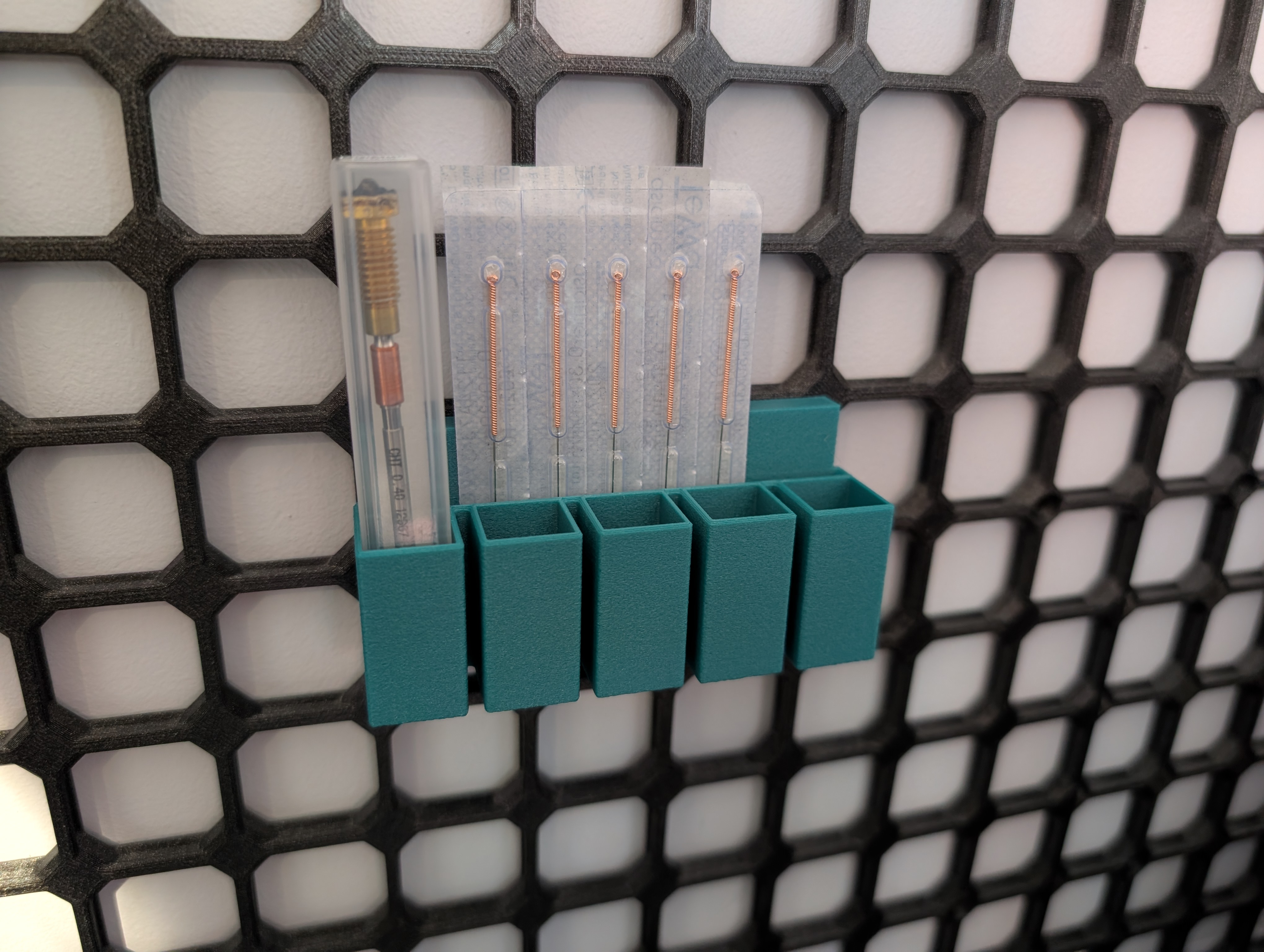 Opengrid Nextruder Nozzle Holder + needle holder
