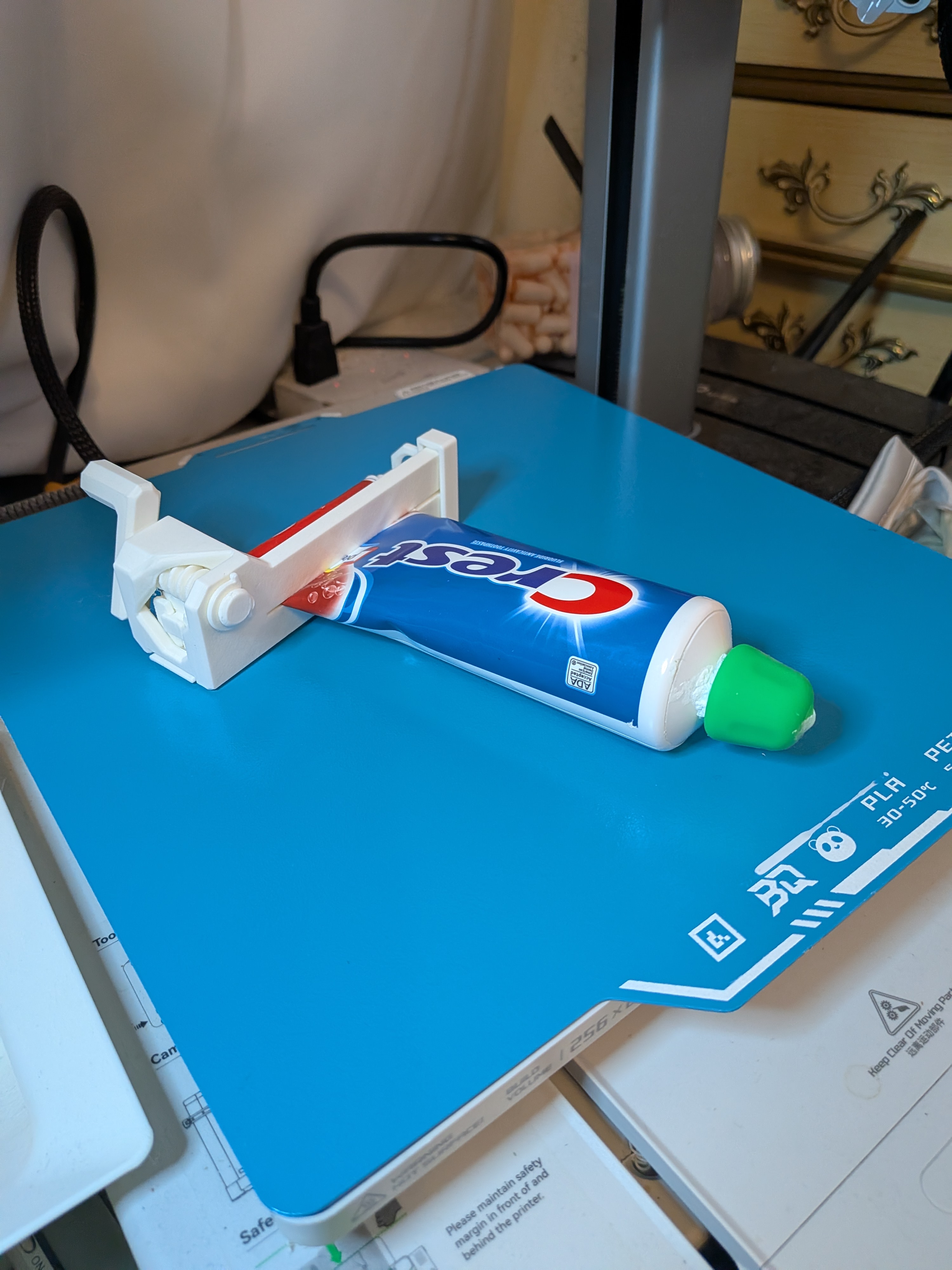 toothpaste squeezer  worm gear quick change