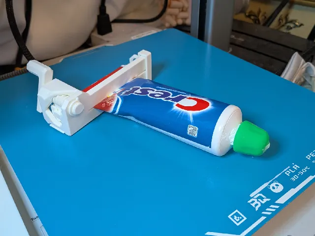 toothpaste squeezer  worm gear quick change