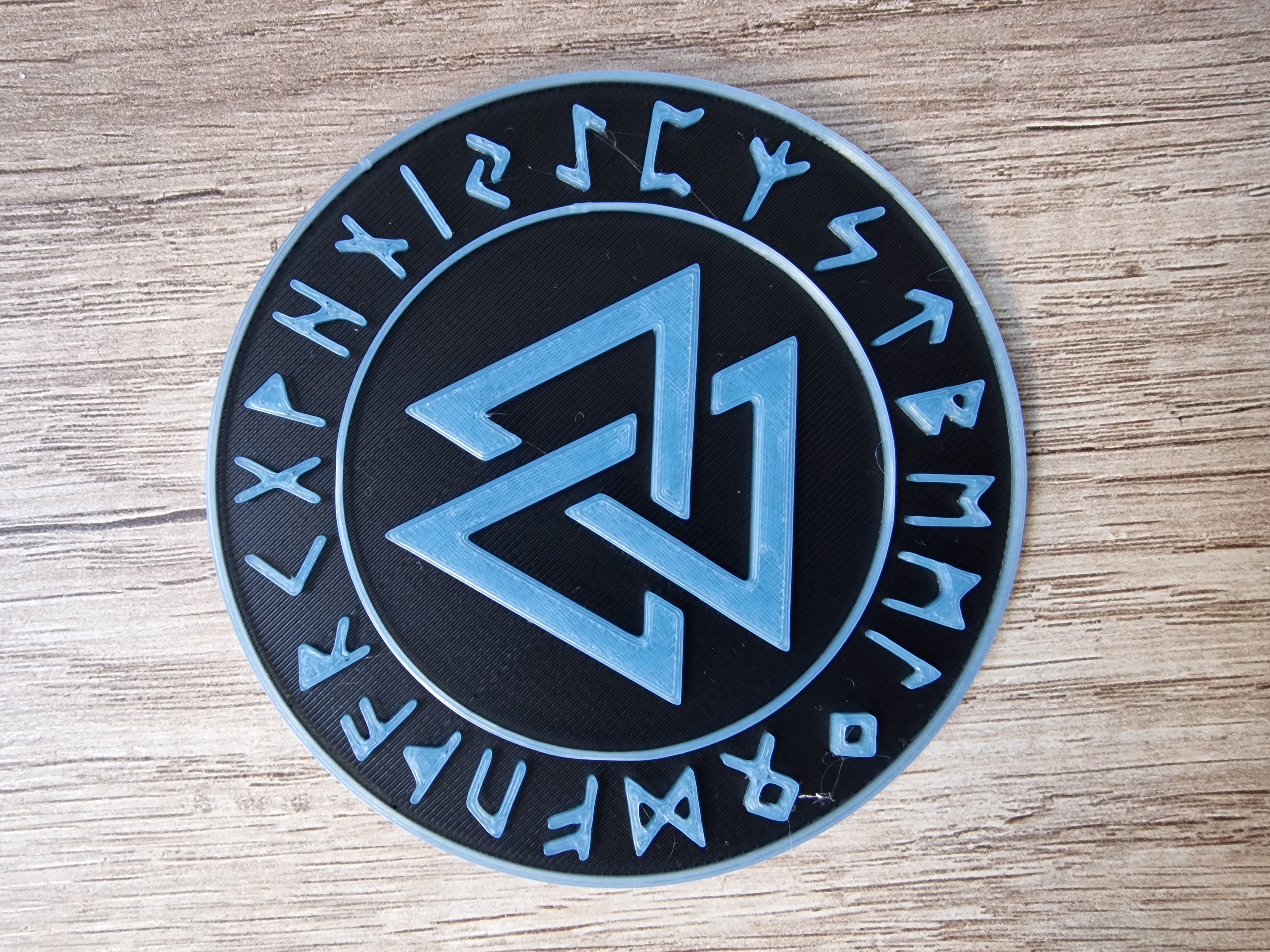 Valknut with runes — miniatura 3