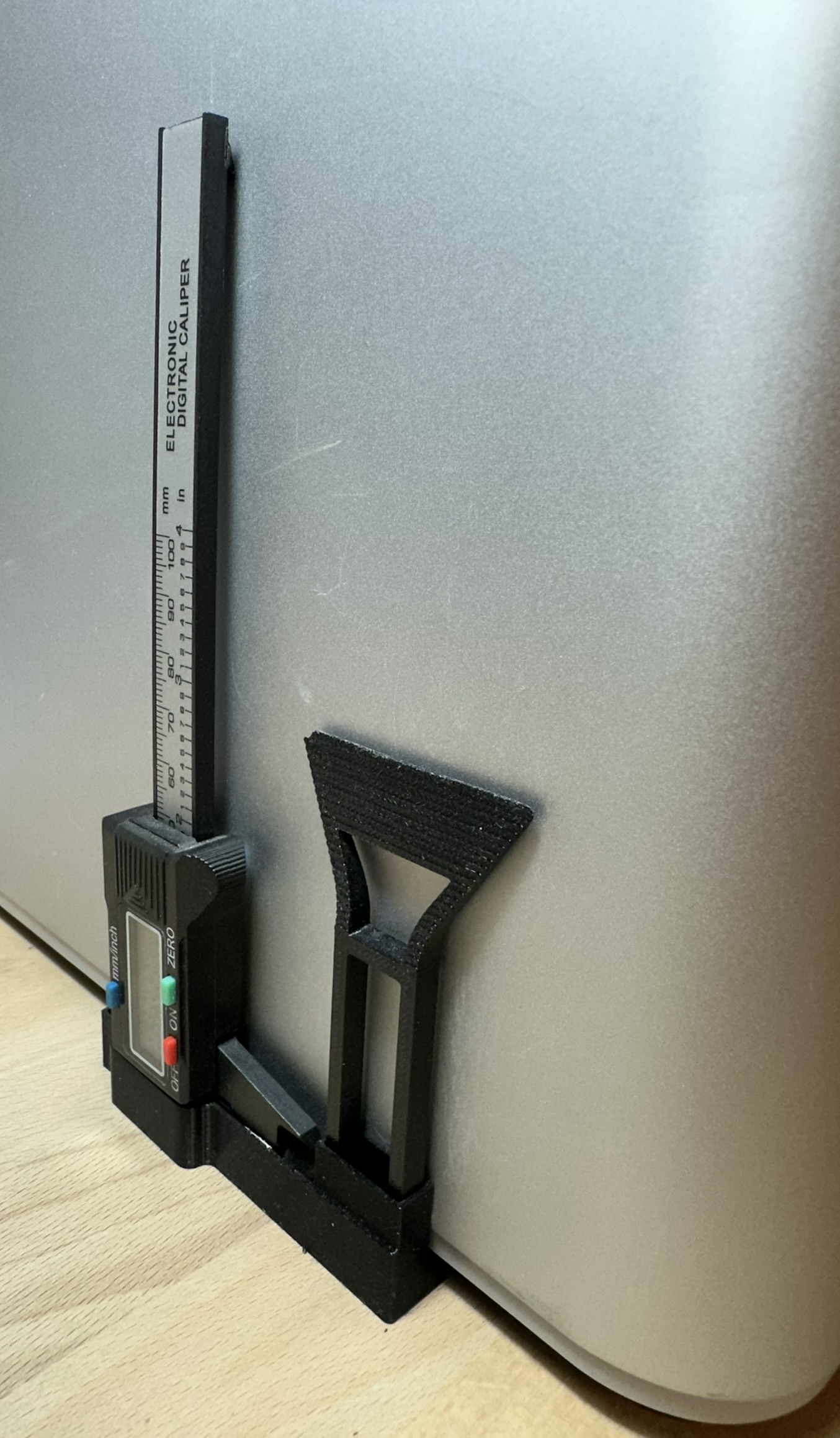 Compact Caliper & Scraper Stand – Tool Holder for 3D Printers & Workbenches - Pine Makers — miniatura 2