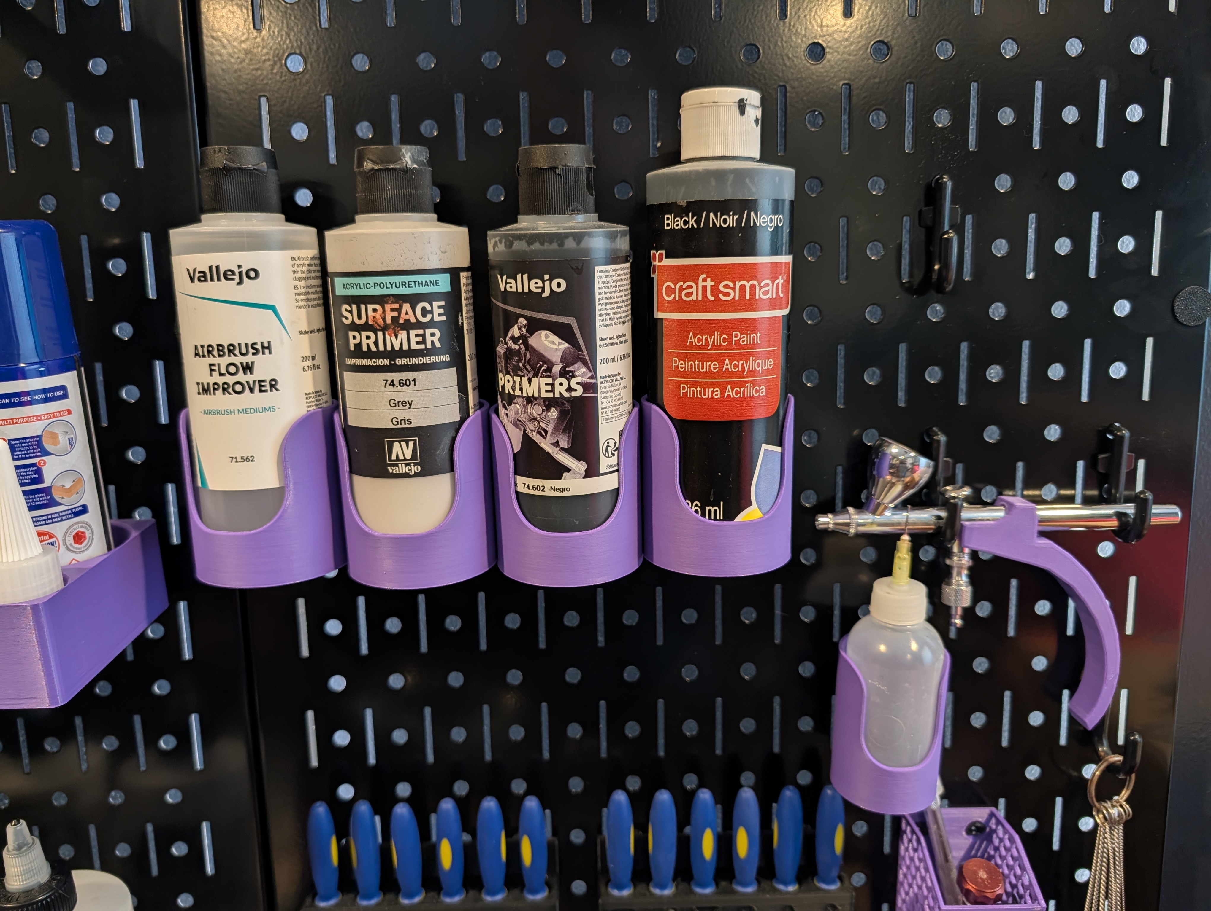 Sy's Peglock - Bottle Holders 3D model thumbnail