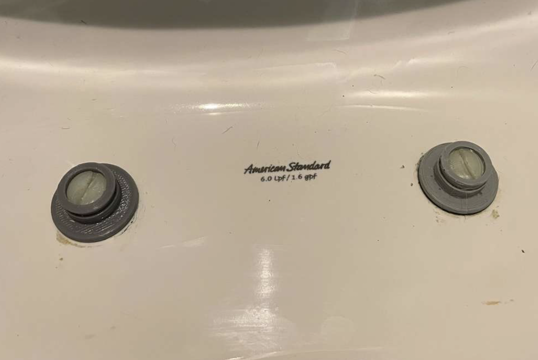 Glacier Bay Soft-Close Removable Toilet Seat Connector