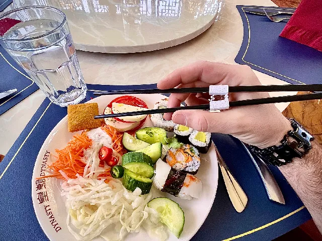 Chopstick helper