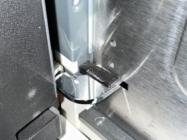 fix for sagging hinge of bosch microwave