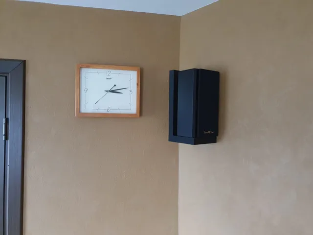 Side-Mounted Speaker Wall Mount