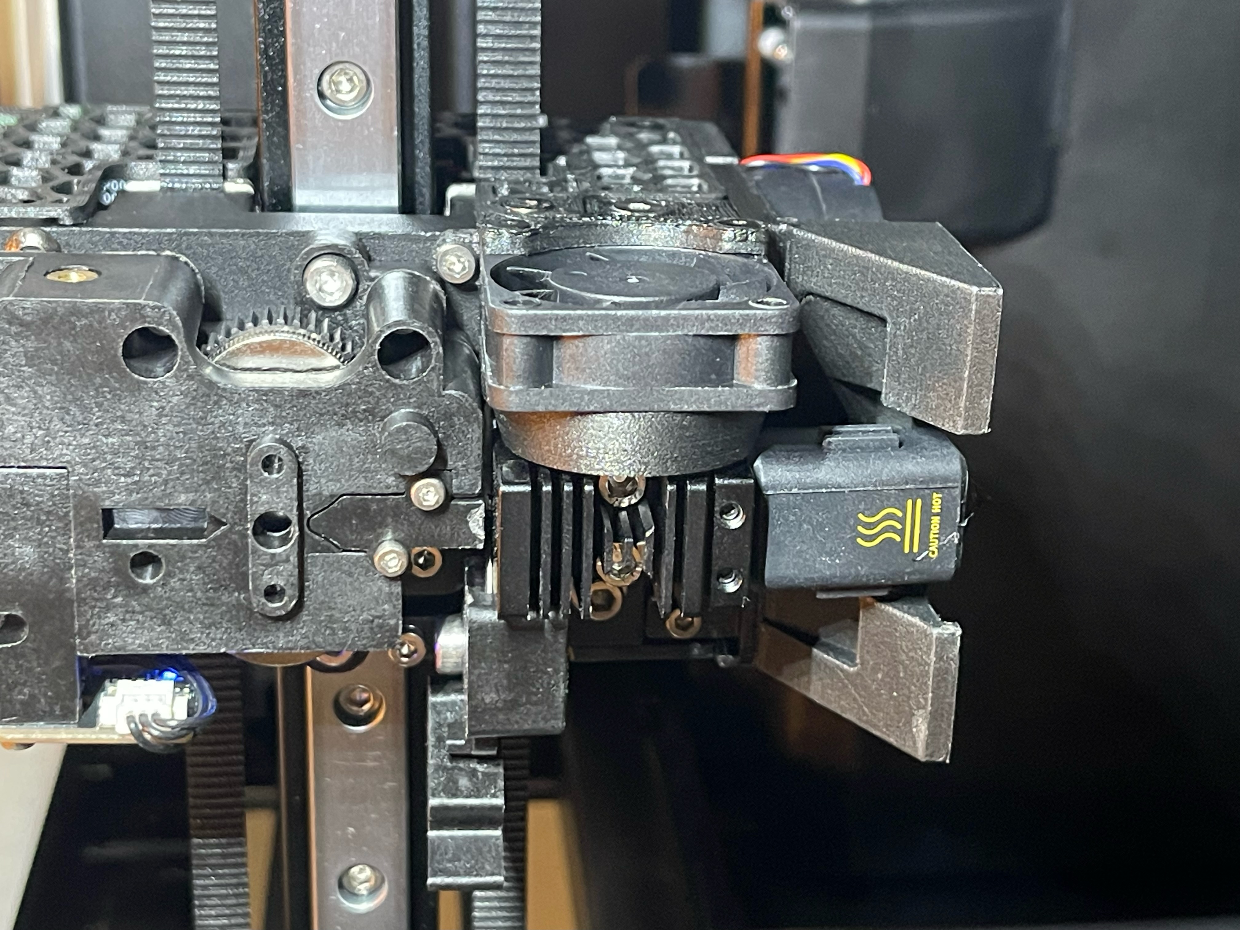 Qidi Q2 Hotend Fan Bracket for 2510 & upgraded 3010 fan