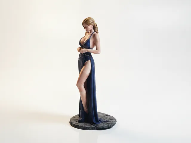Long Dress Lady Figurine Female 3D Printable