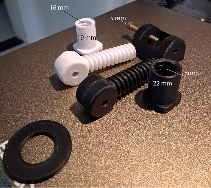 Miniatura 2 do modelo 3D Camping table leveler