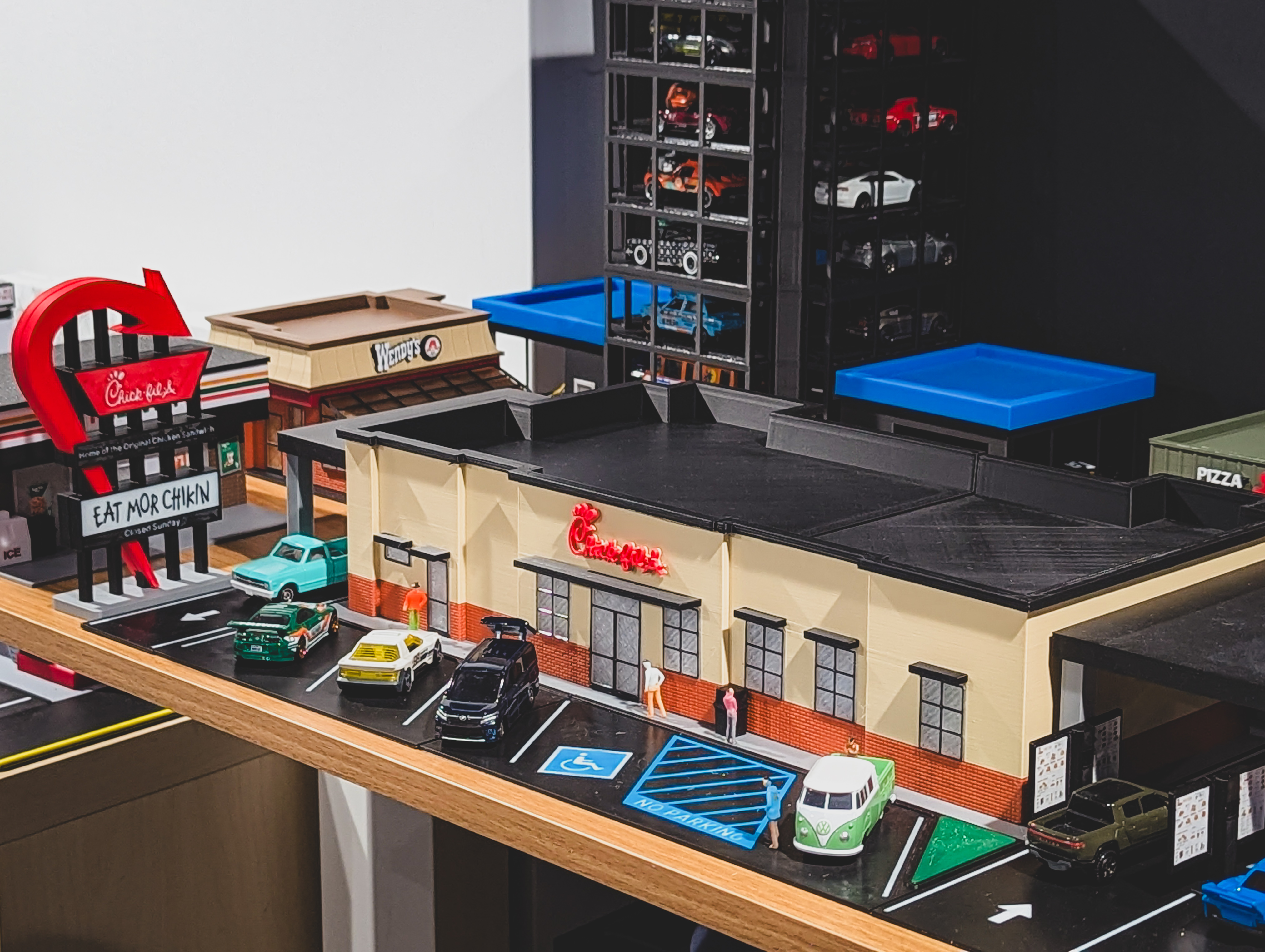Chick-fil-A Model Set - 1:64 Scale Diorama — thumbnail 11