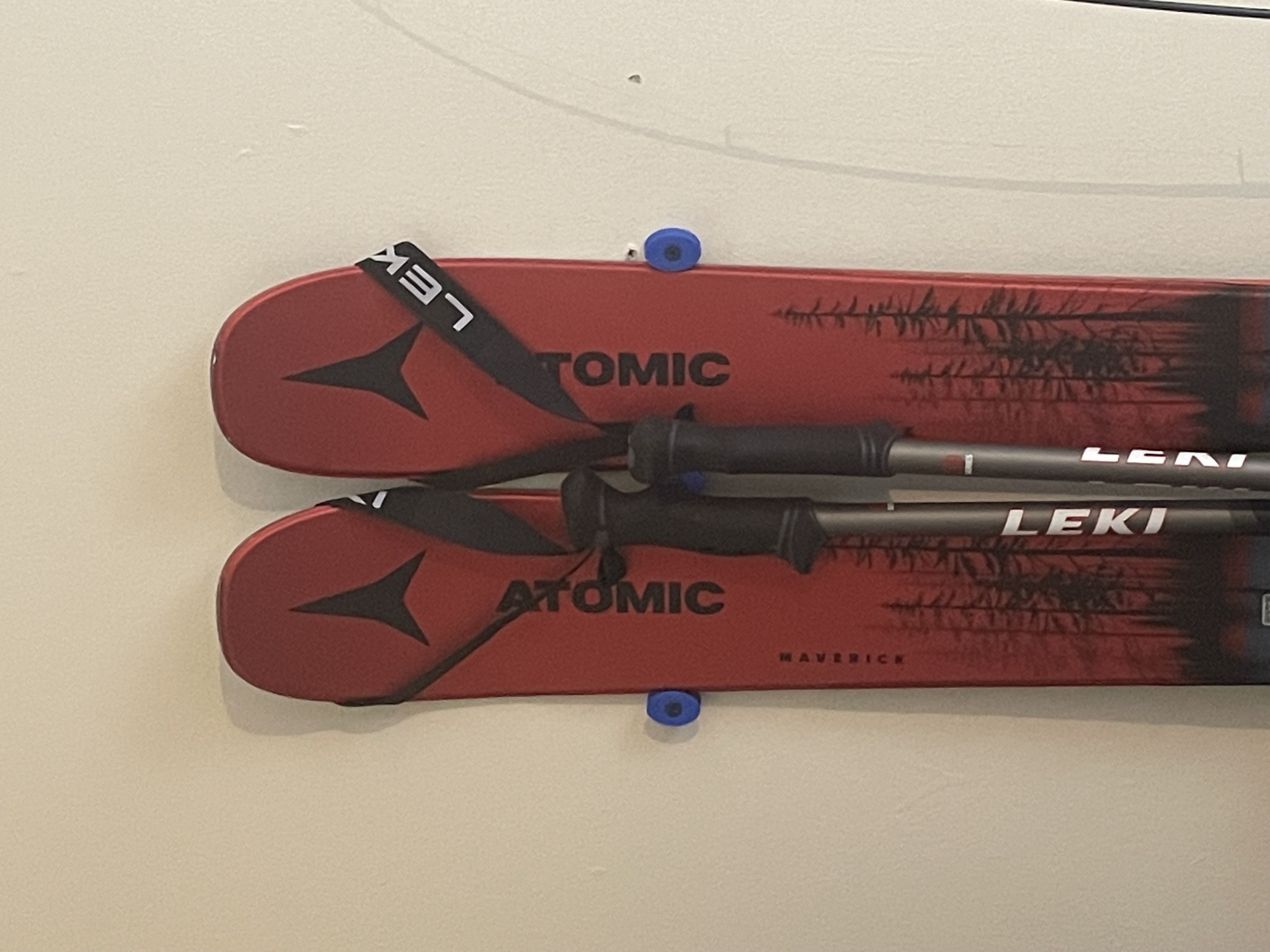 Low-Profile Ski Wall Mount