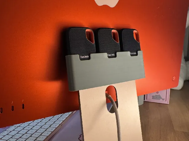 SanDisk Extreme Portable SSD Triple Mount for Apple iMac Stand