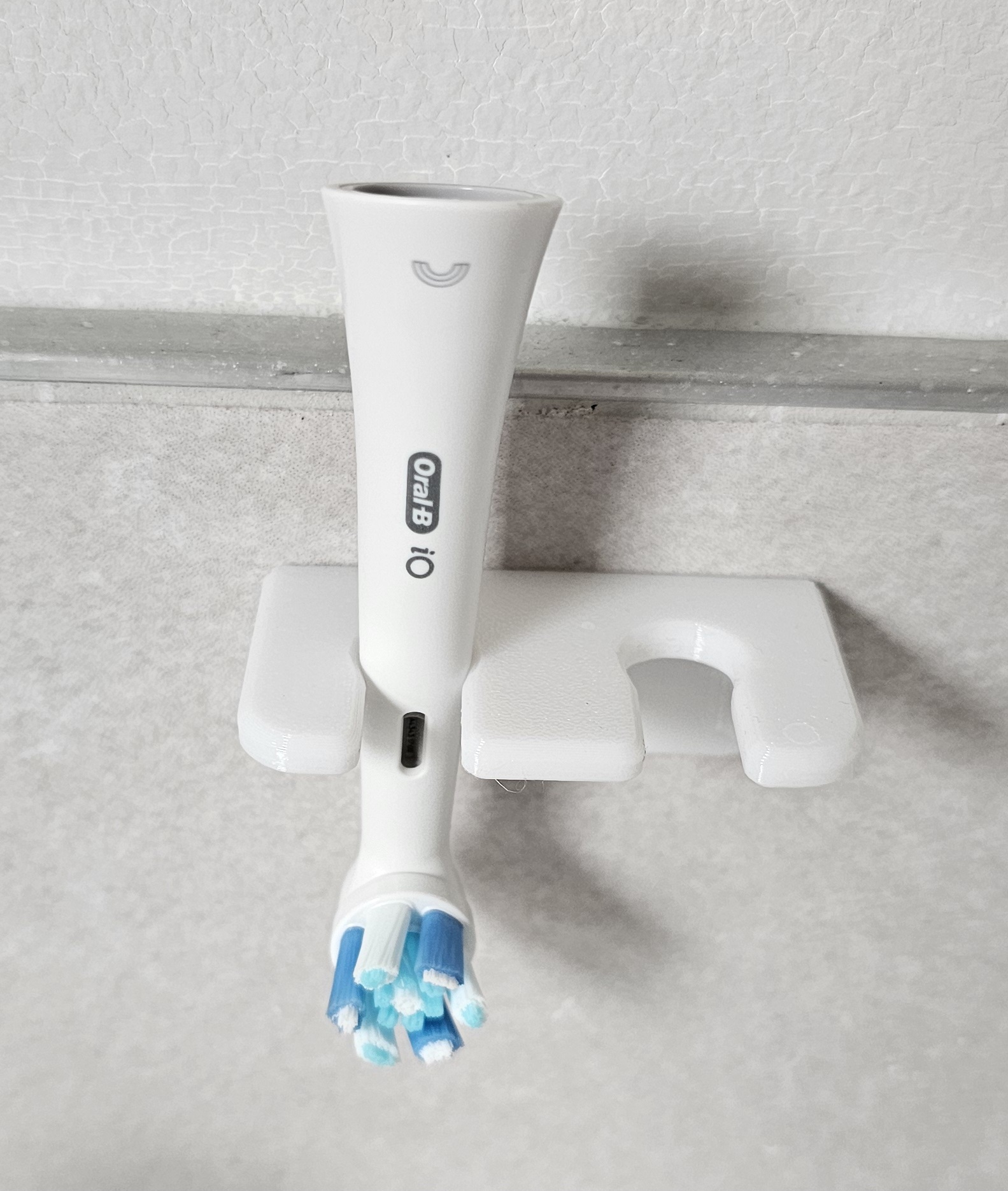 Oral-b / Sonicare toothbrush holder for 2