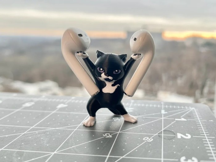 cat-shaped headphone holder