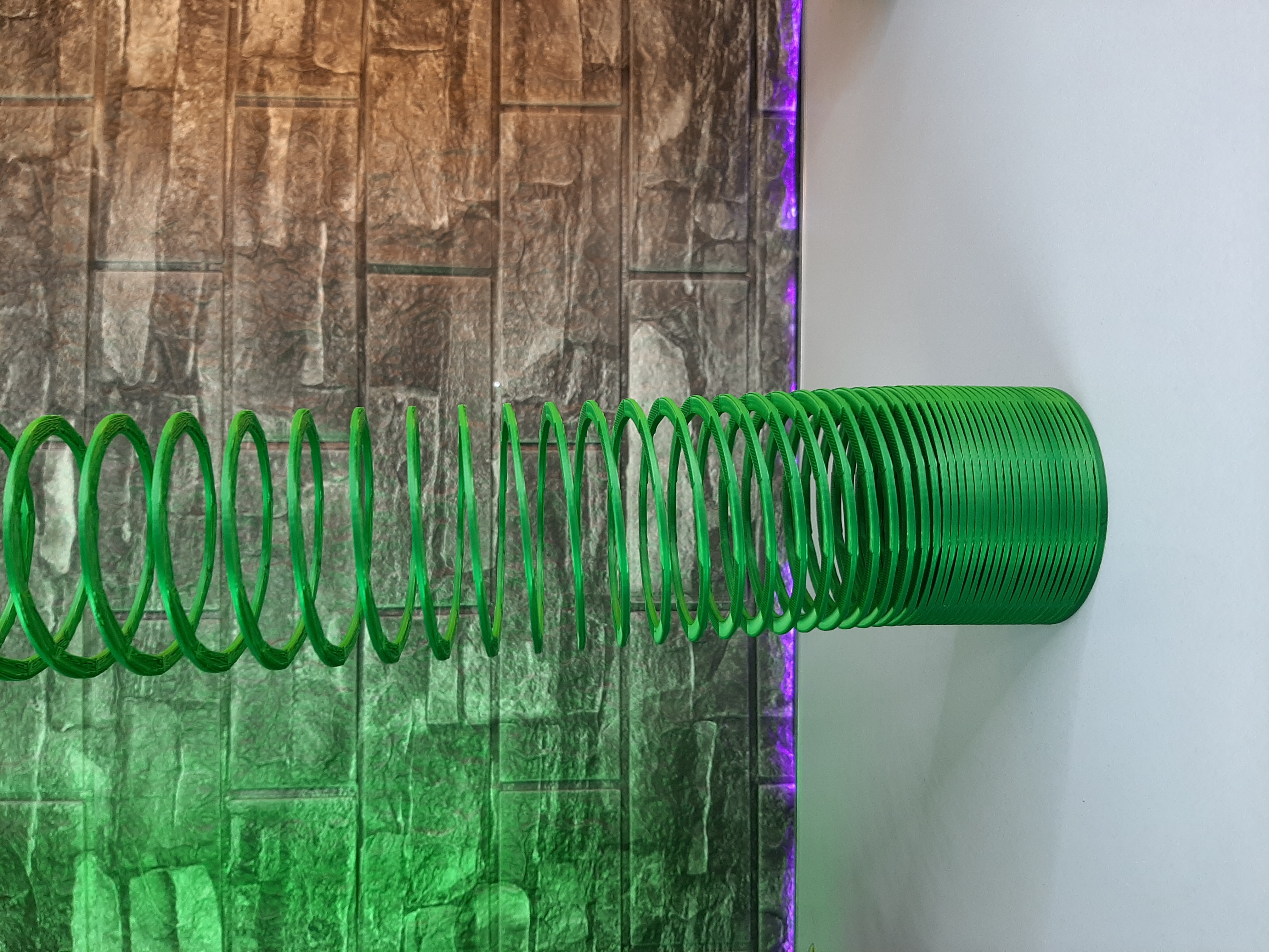 Miniatura 3 do modelo 3D SLINKY TOY