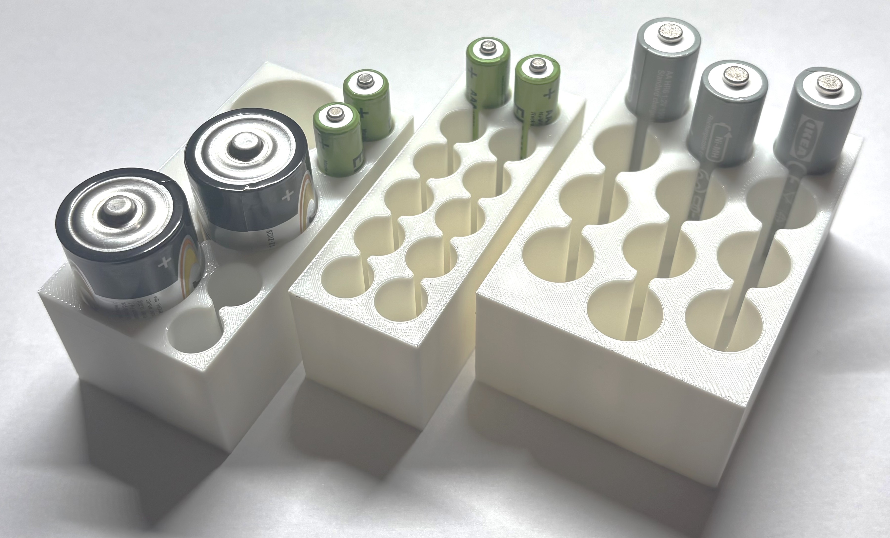 AAA, AA and C batteries modular organizers