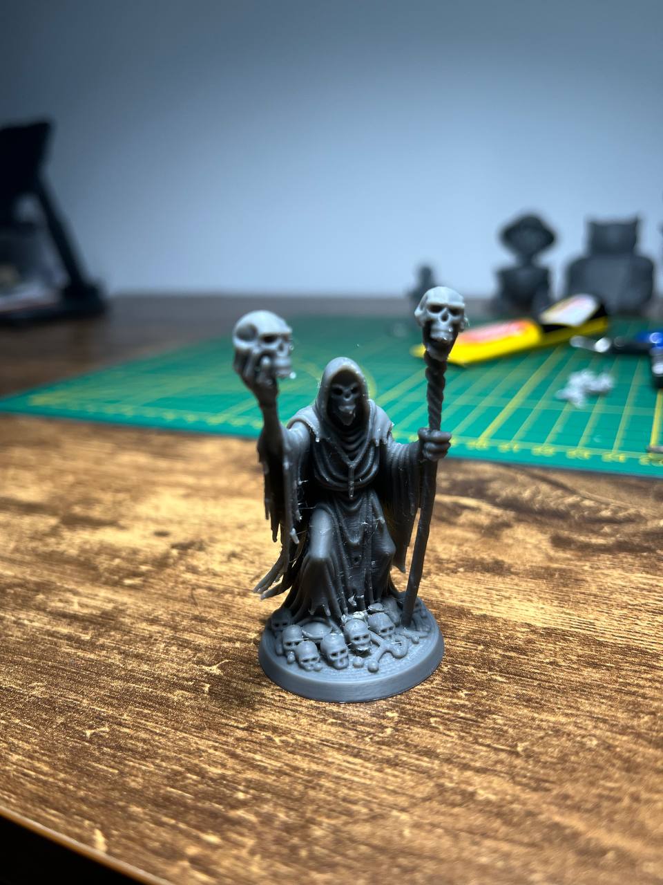 Wizard Skeleton miniature