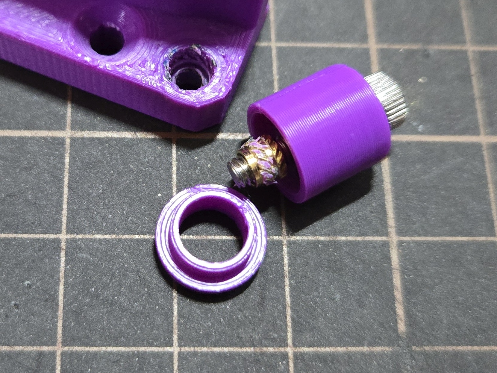M3 Insert Nut Recycler. / M3インサートナット回収器