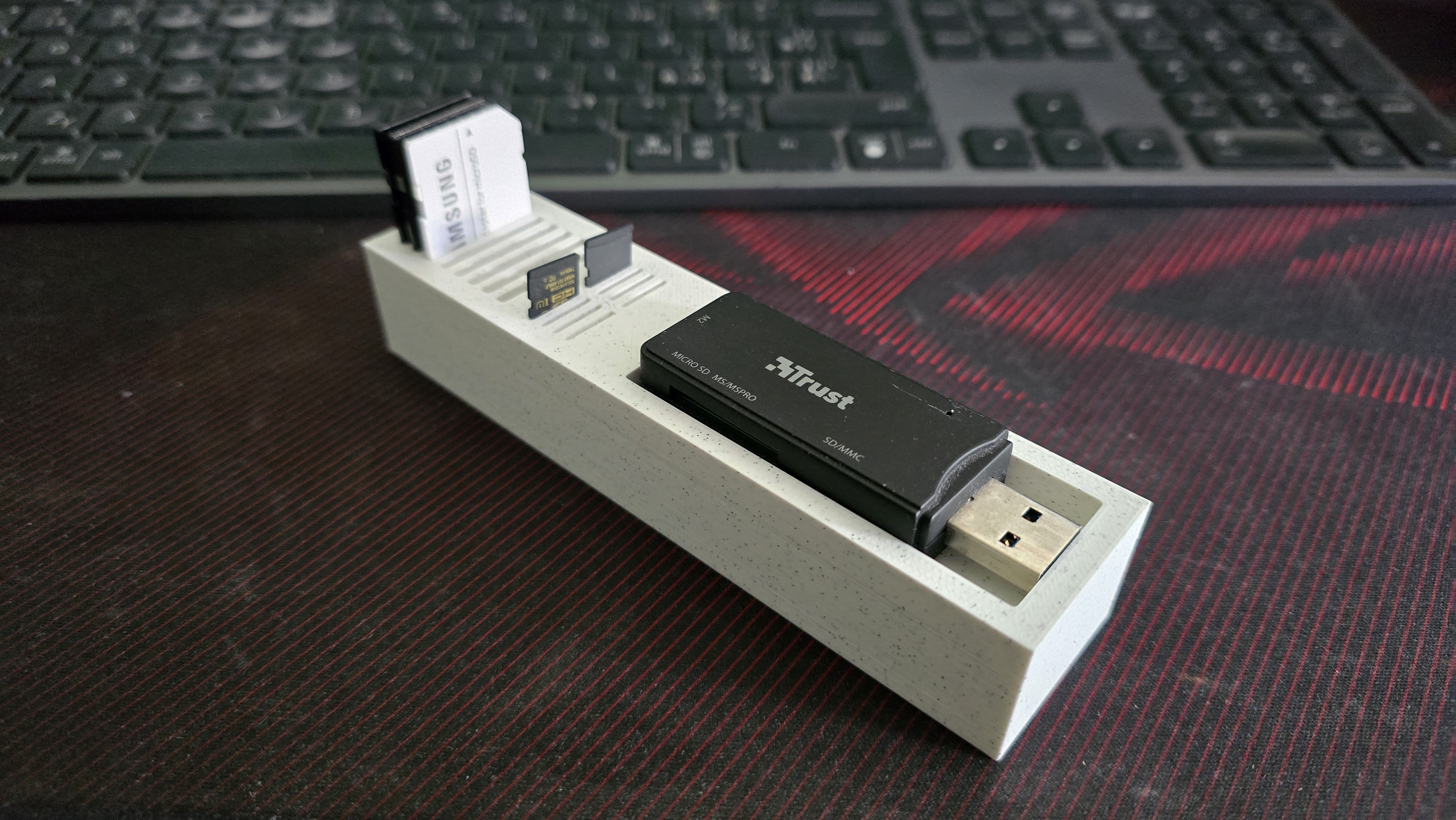 Insert for SD cards / microSD cards / USB tools