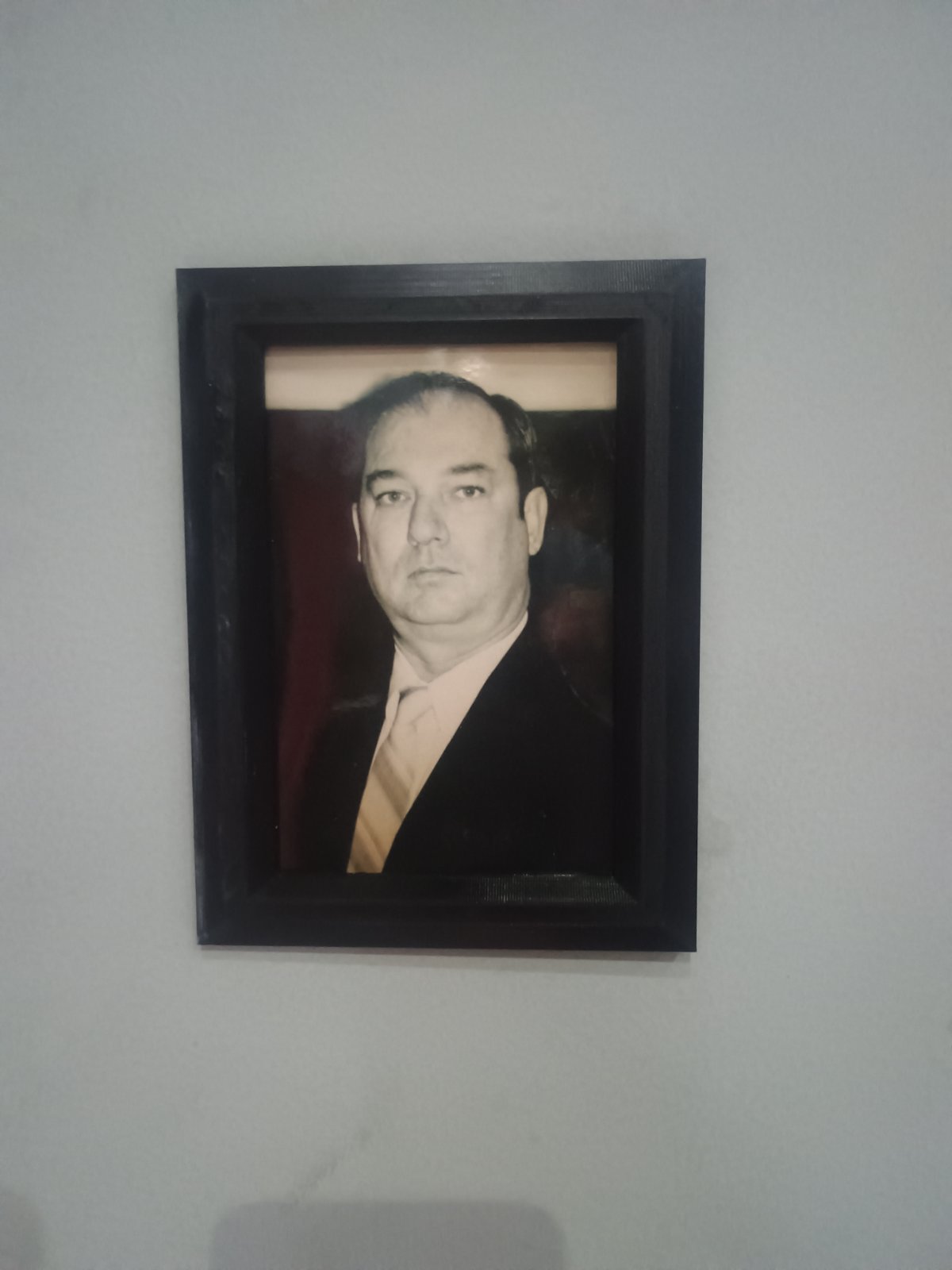 plain boring picture frame