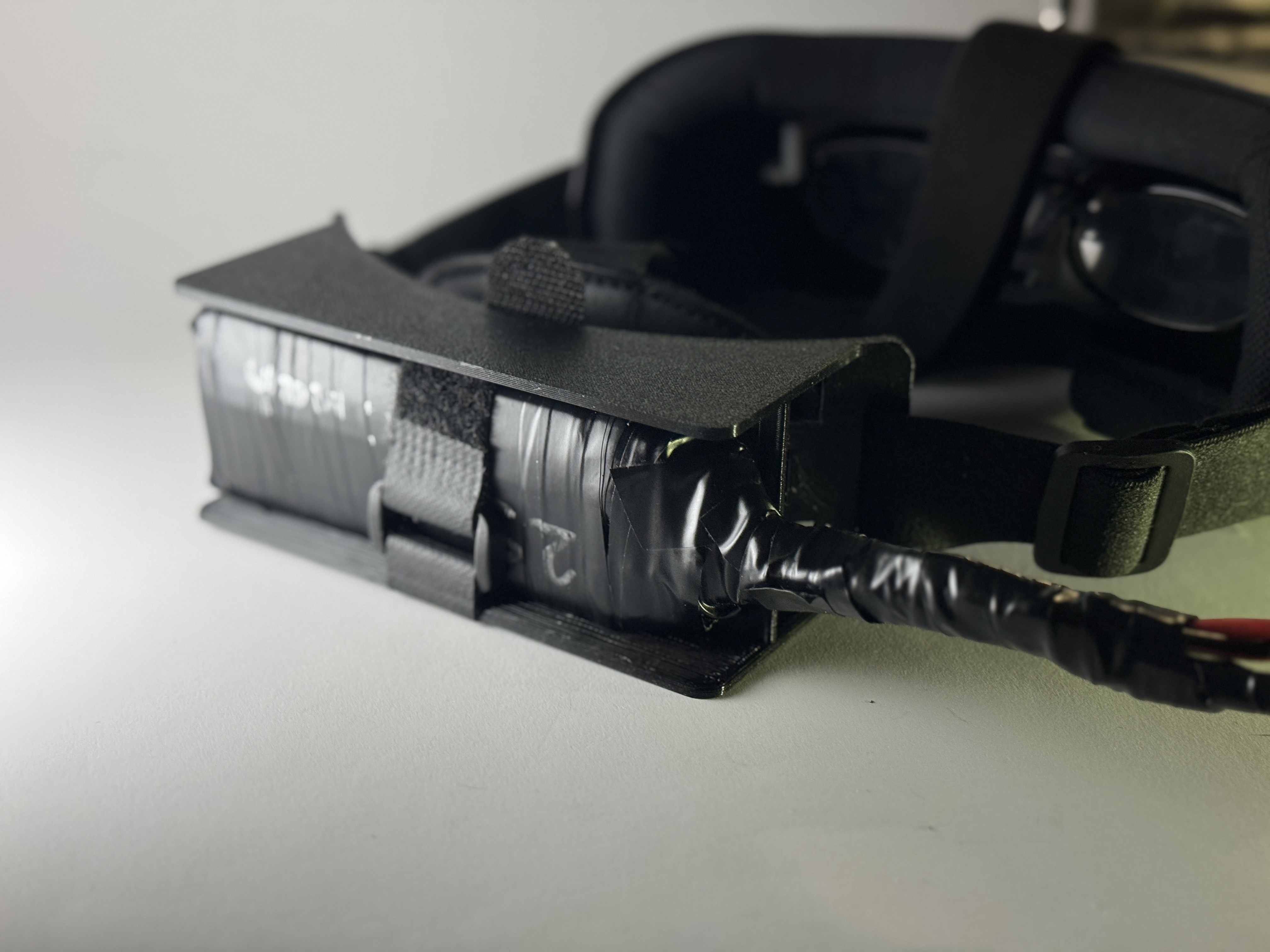 FPV 25 mm Strap Battery Mount - Eachine 800DM