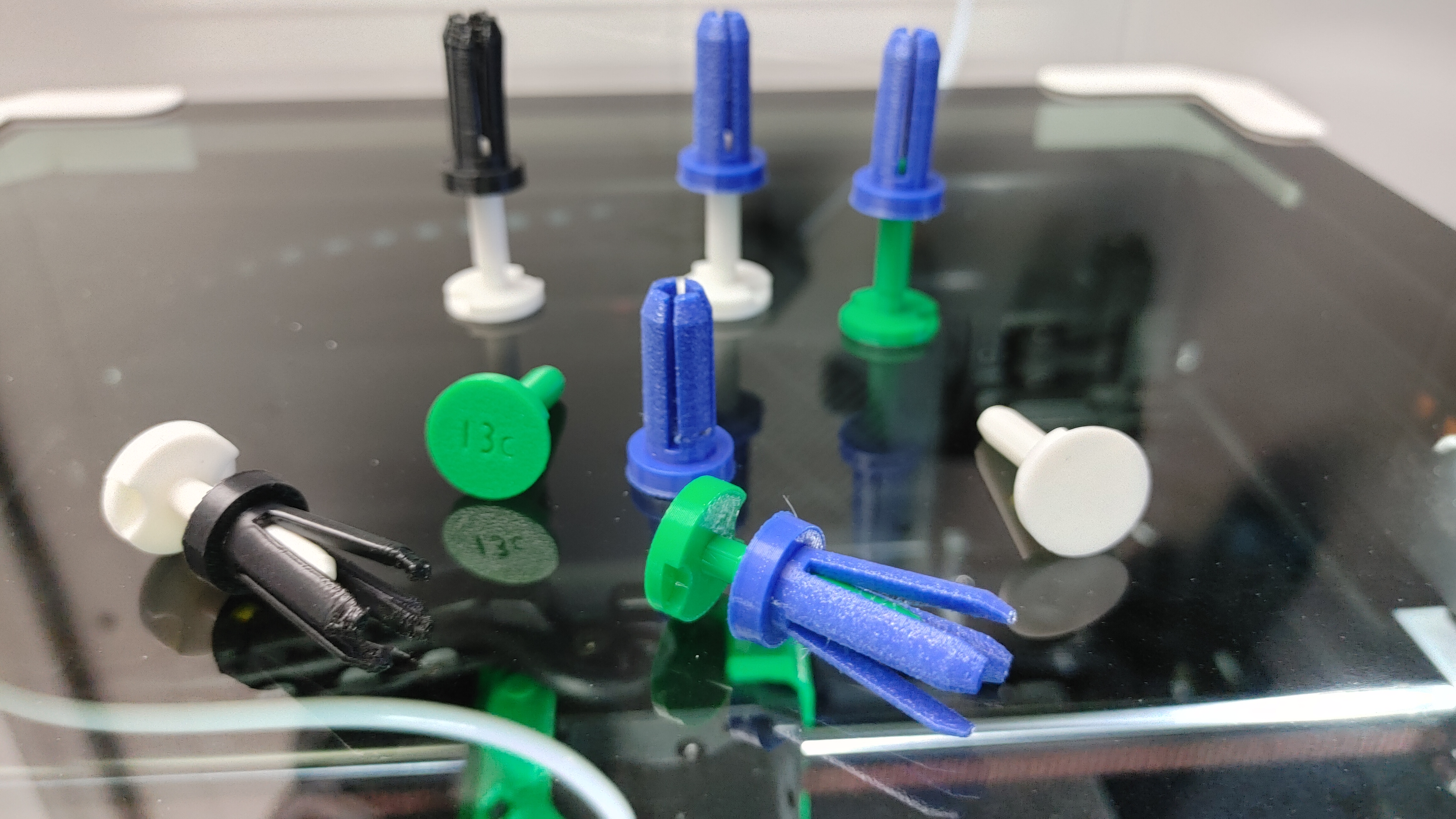 Universal 10mm Push fastener