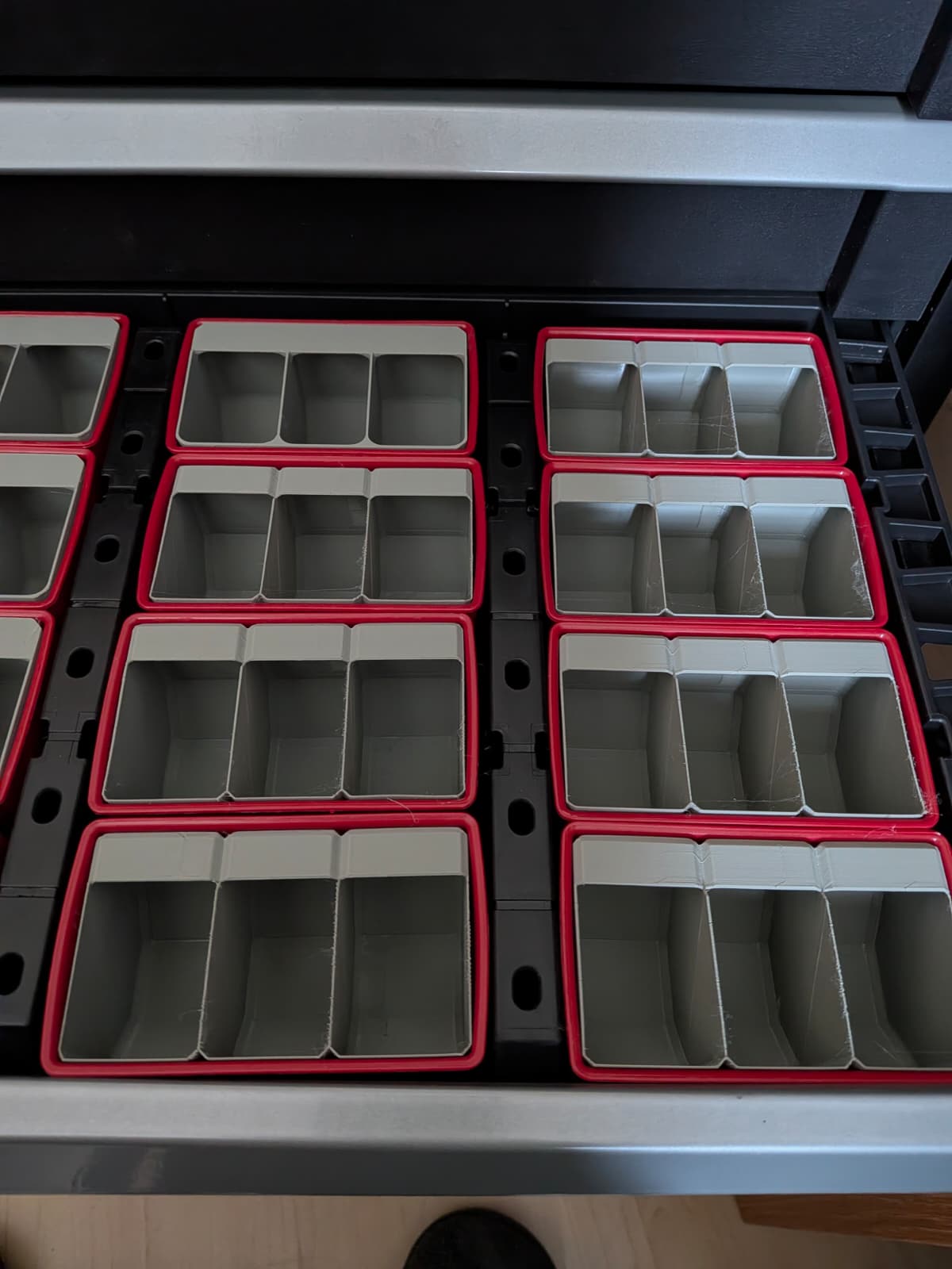 Insert  Keter Toolbox