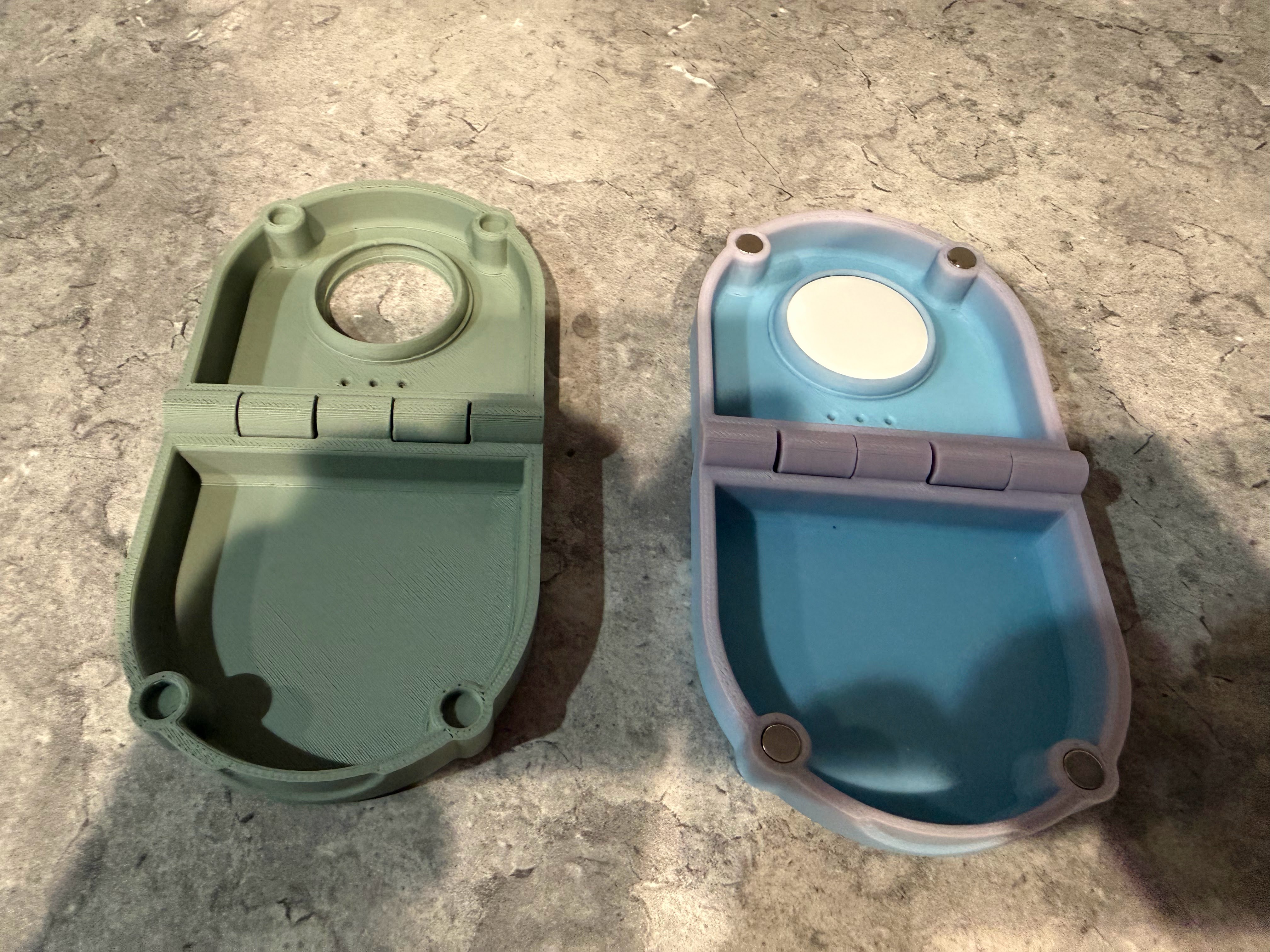 Orthodontic Retainer Case with Airtag Holder