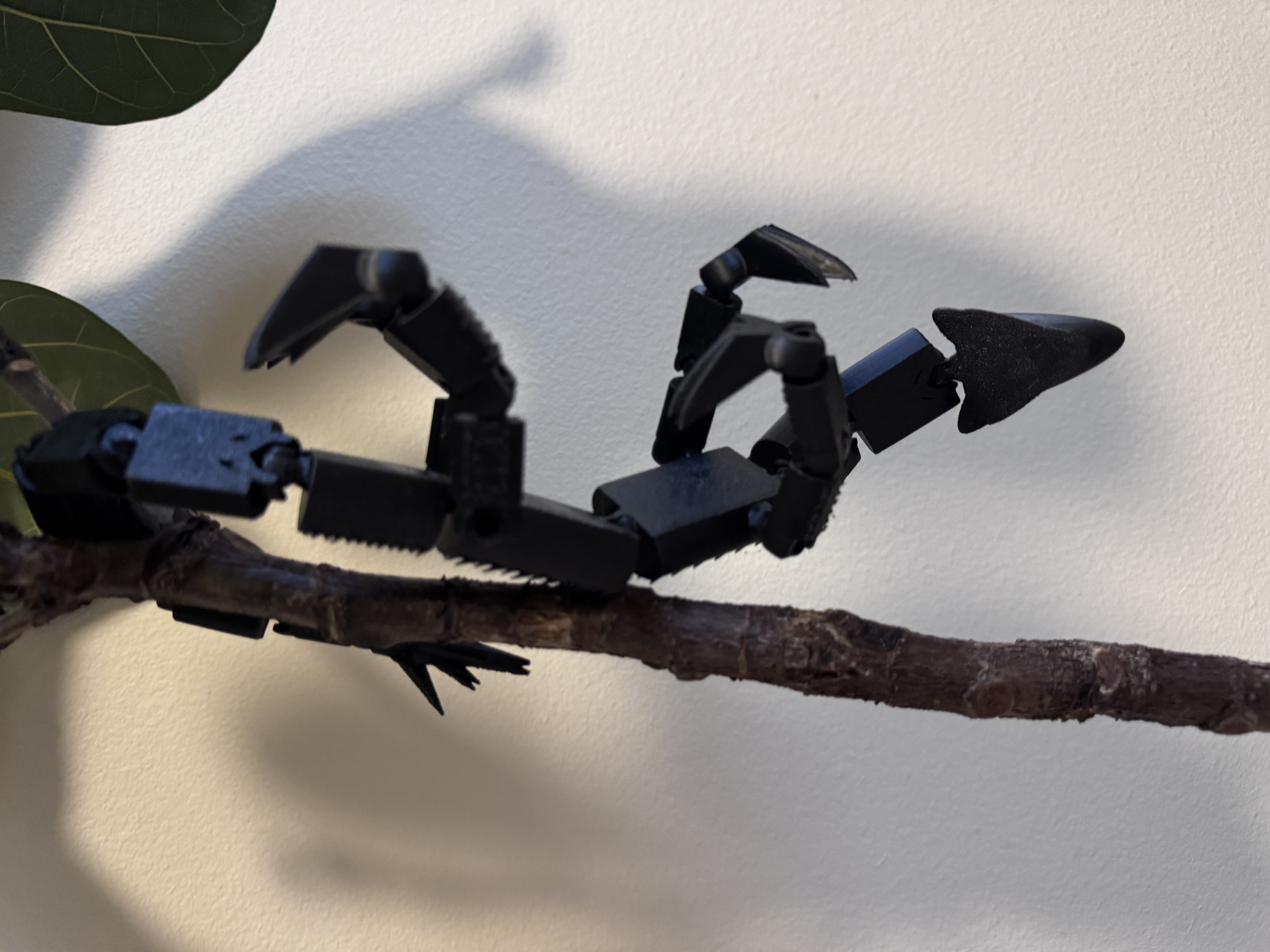 Tall Posable Lizard — thumbnail 13