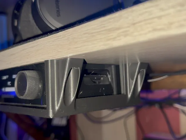 Arctis Pro Bracket with bigger cutout for battery