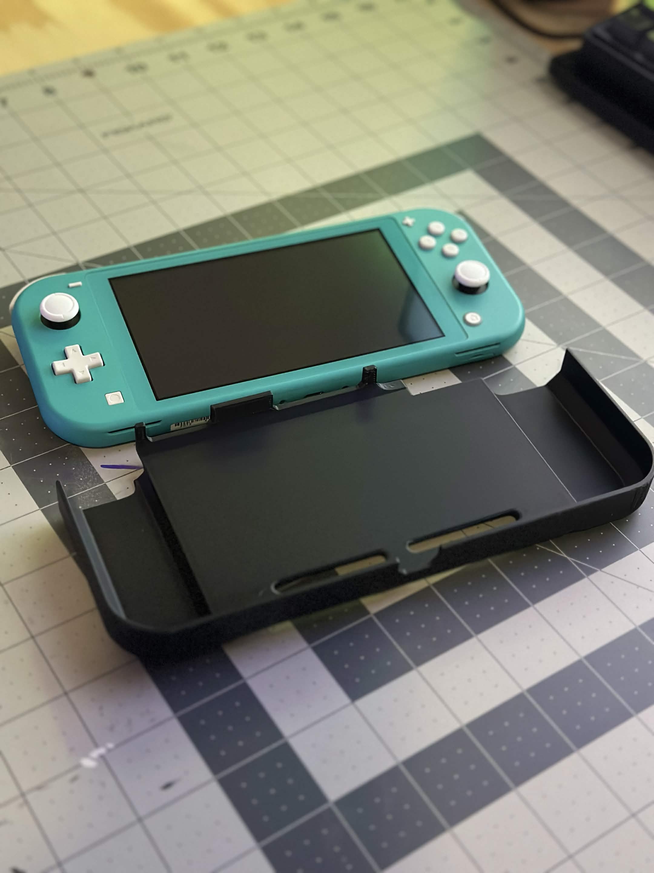 Nintendo Switch Lite Flip Cover / Grips