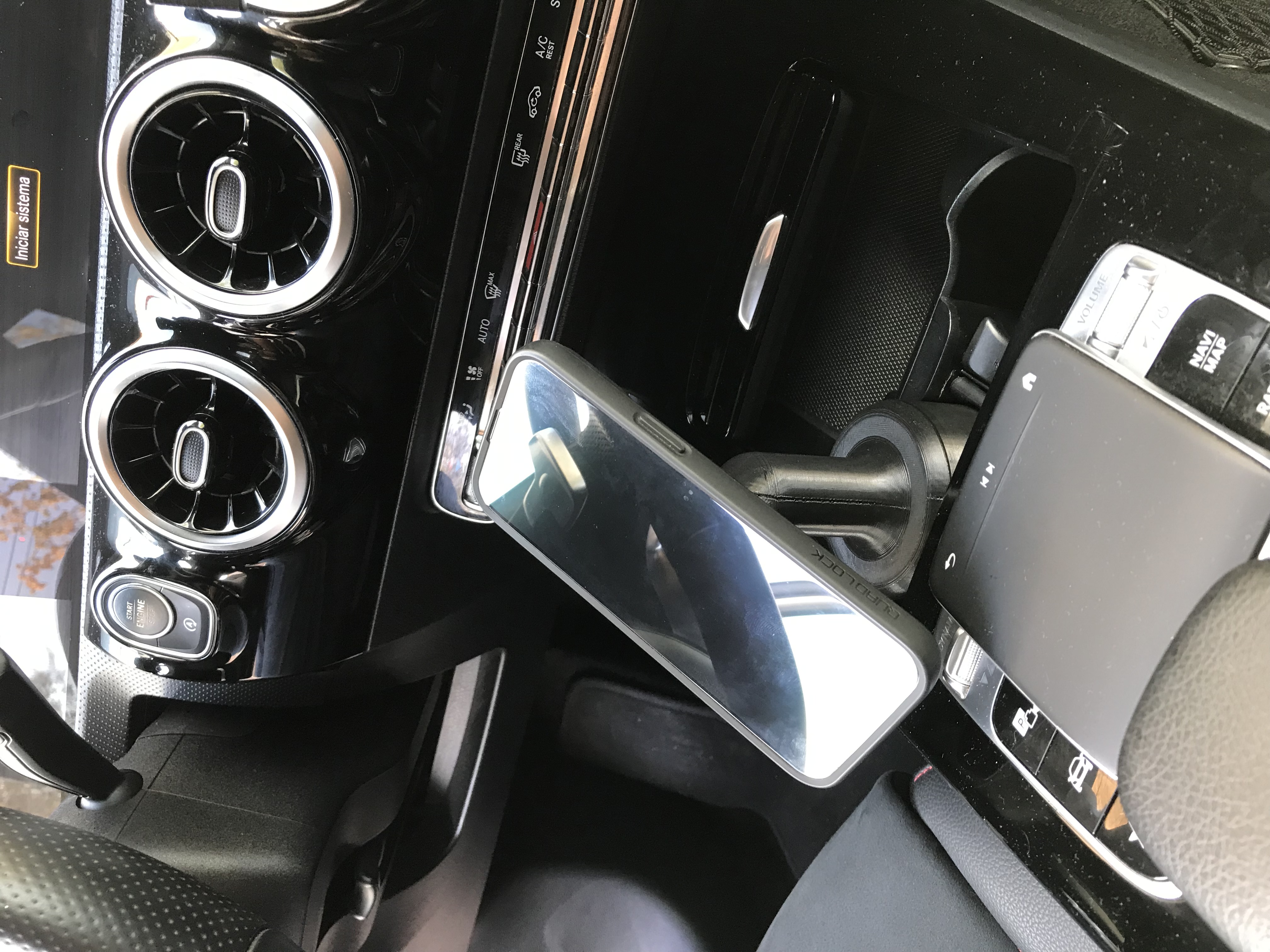 PHONE HOLDER FOR CAR