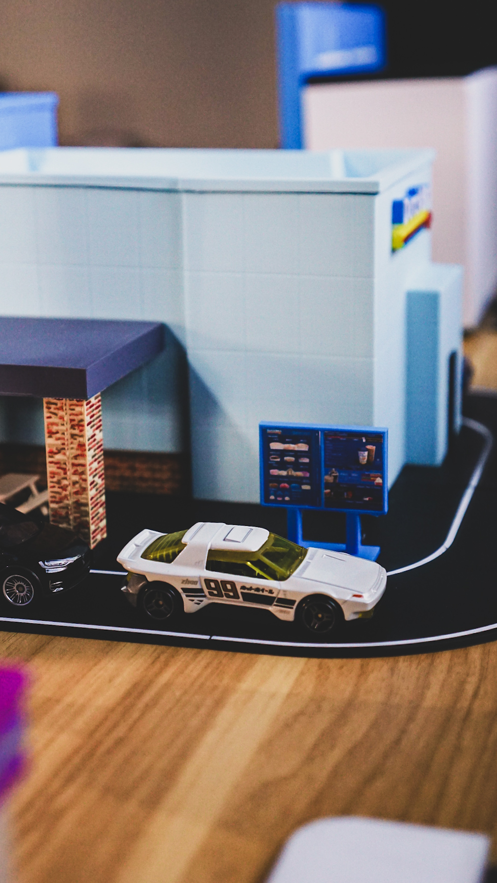 Dutch Bros Coffee Model Set - 1:64 Scale Diorama — thumbnail 7