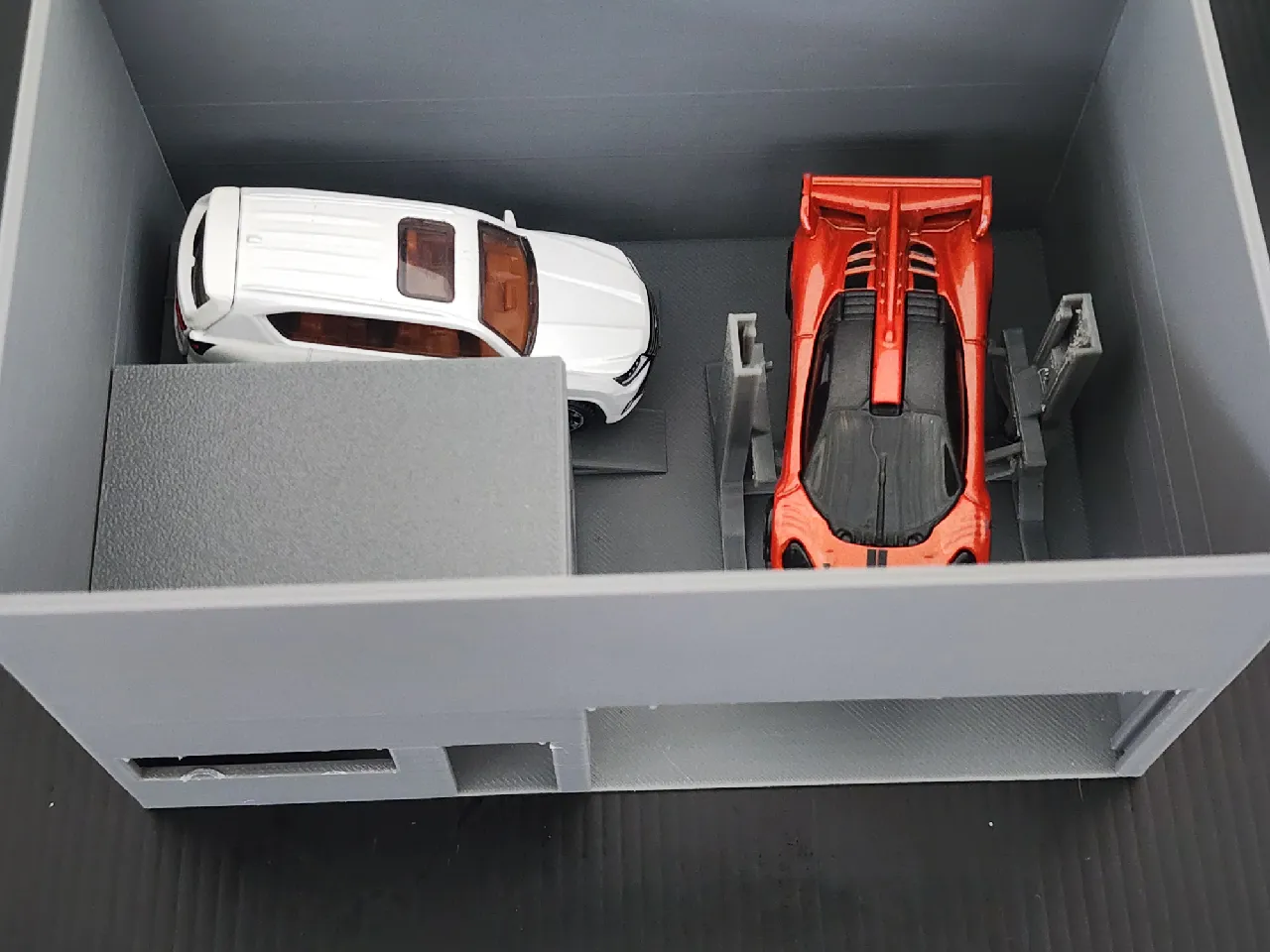 Simple Garage 1 service bay by Dwi Prasetyo Hutomo | Download free