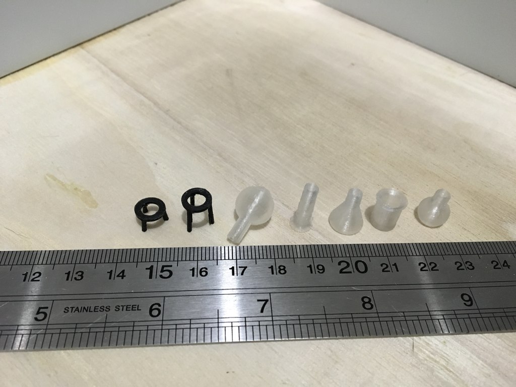 Lab Glassware (1:18 scale)