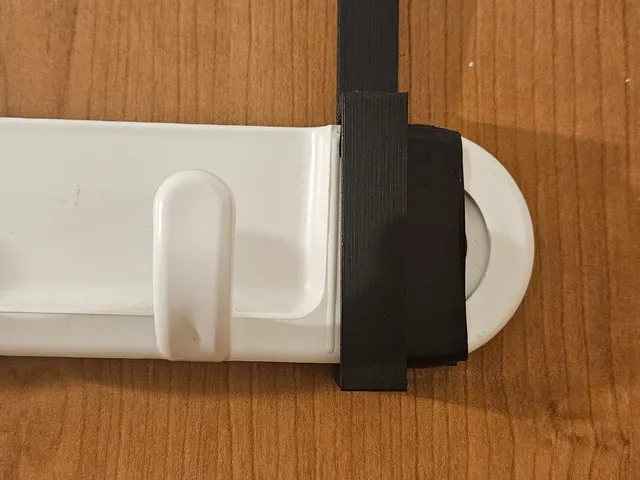 Replacement bracket for door towel hangar