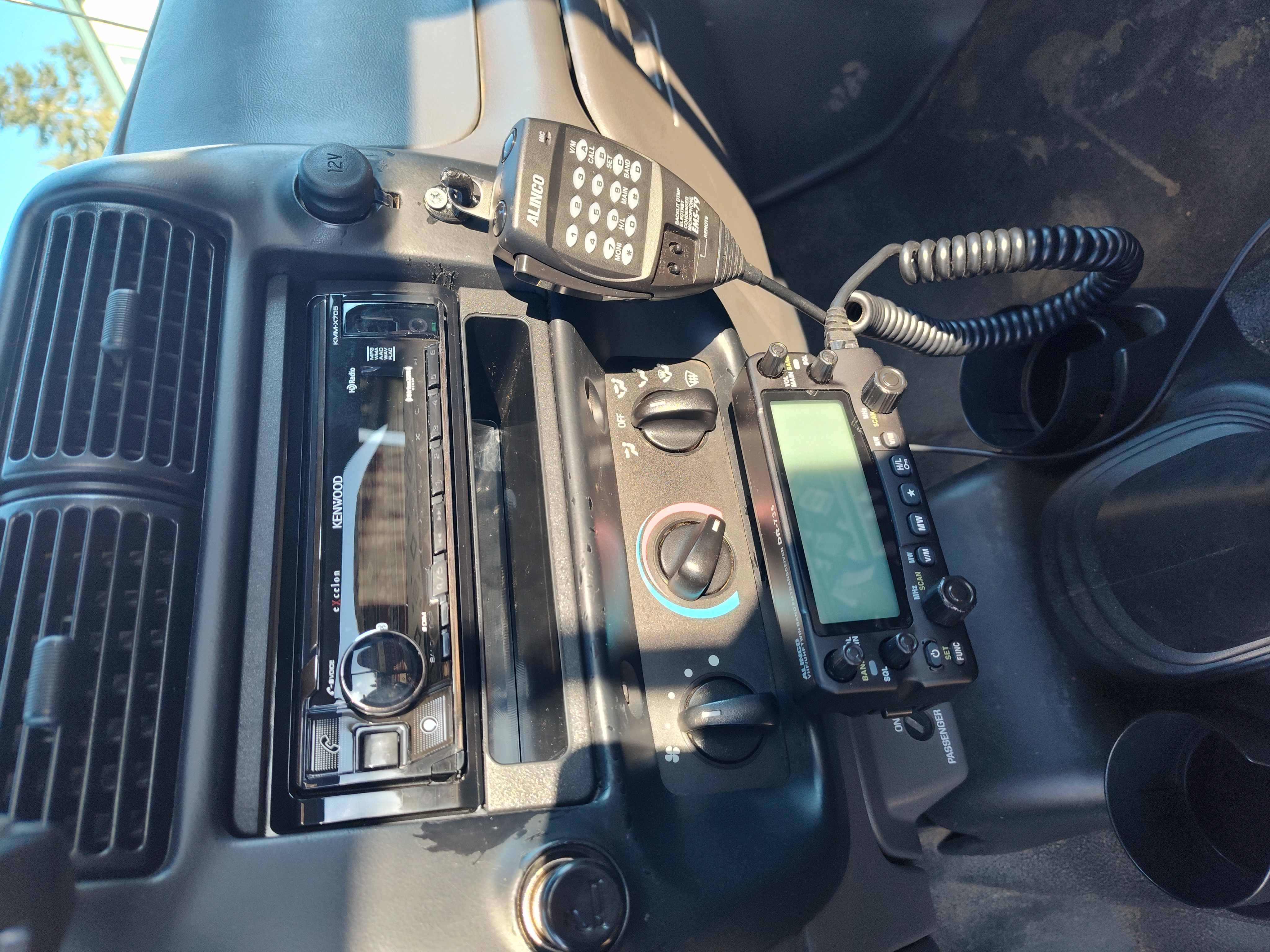 Alinco DR735T mounting for Gen3 Ford Ranger