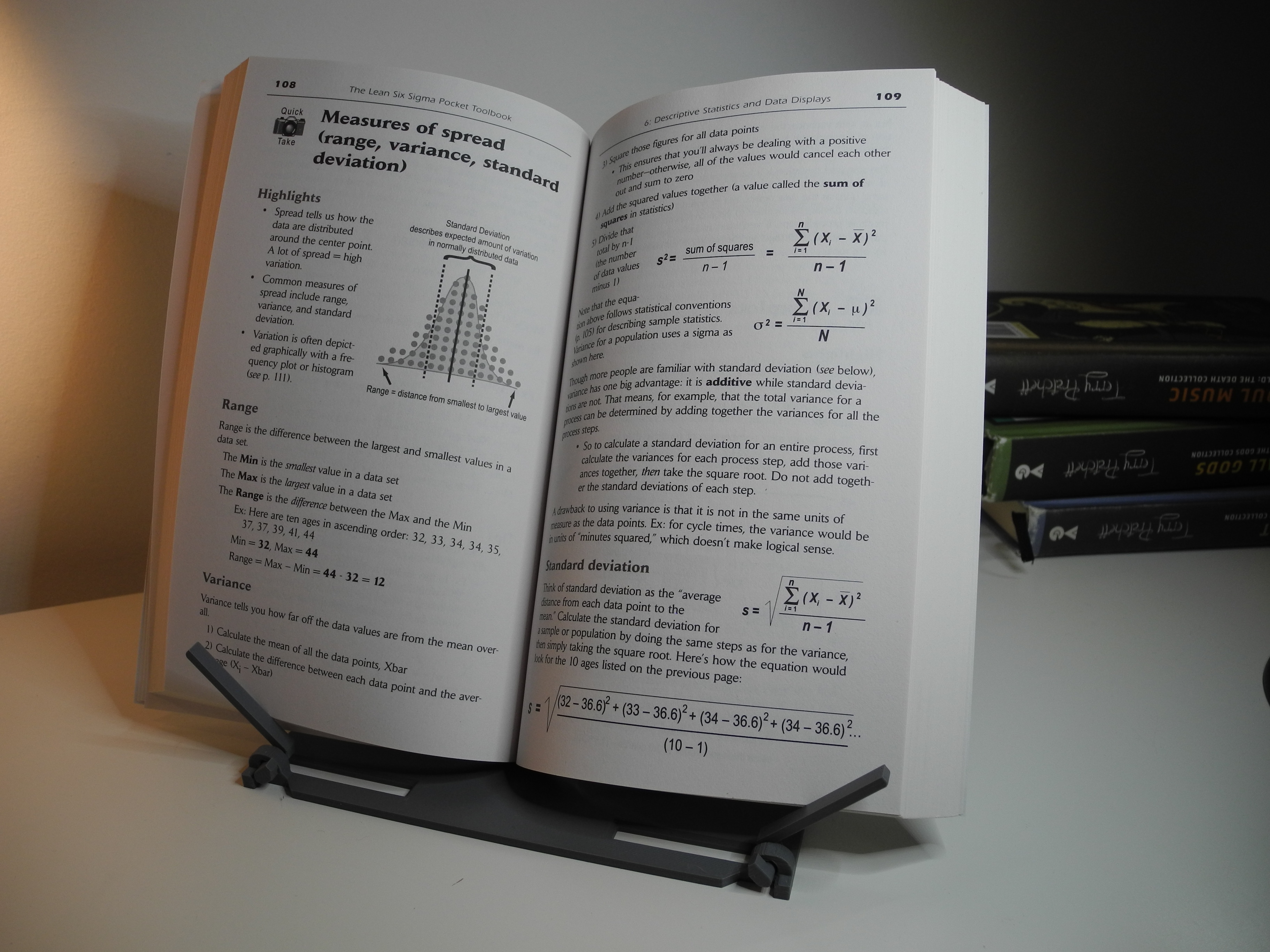 Miniatura 2 do modelo 3D Foldable Book Stand