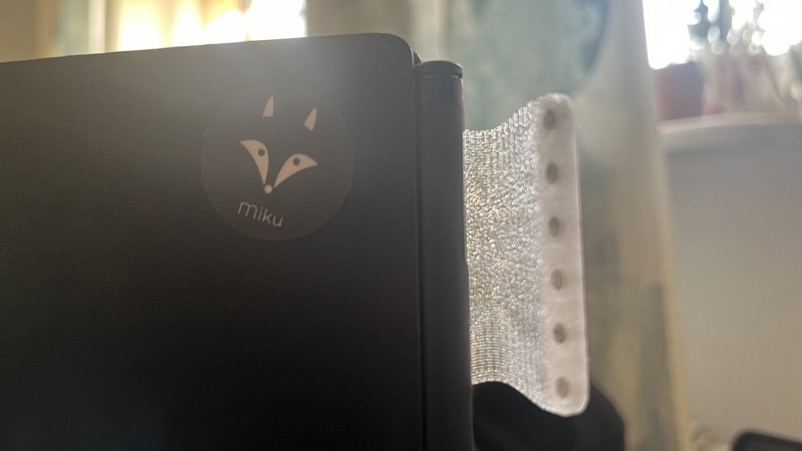 Remarkable 2 folio belt for securing the pen