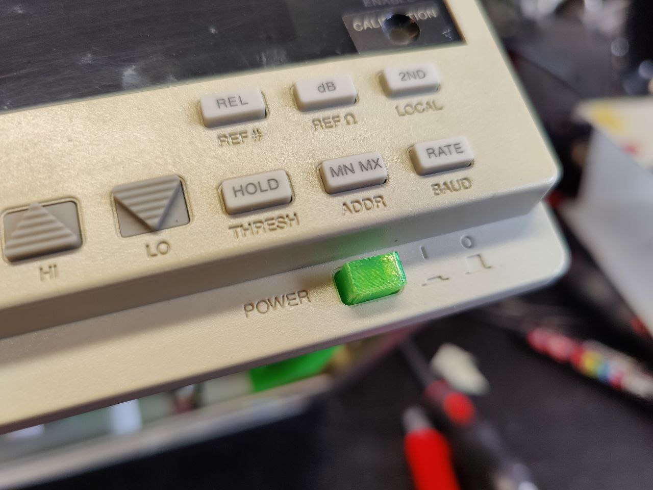 Miniatura 4 do modelo 3D Fluke 45 power button extender