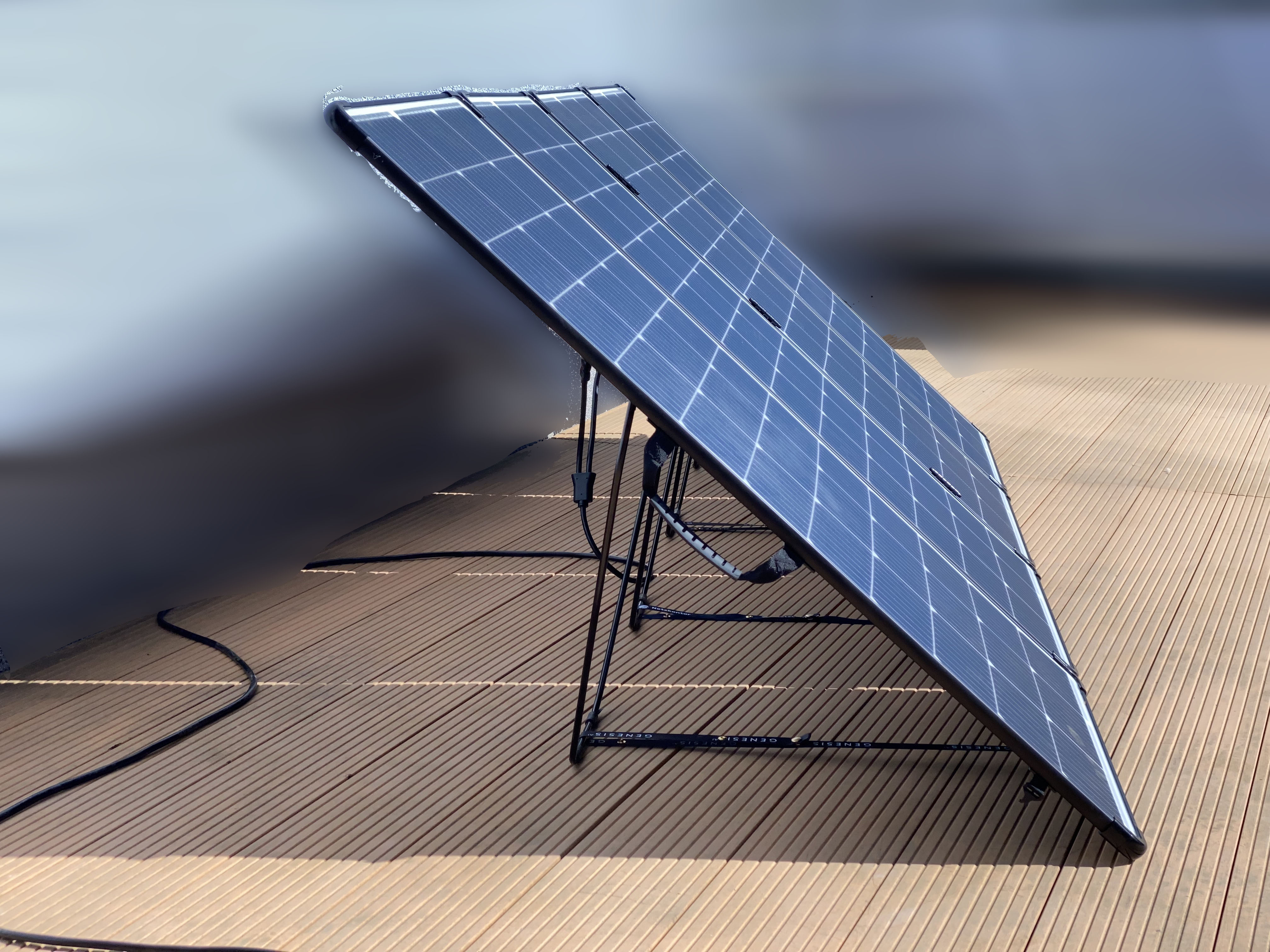 Solarkoffer 440W Solartasche Gurthalter - Einstellbarer Winkel - Plug-In Festival - Wattstunde - Enjoy Solar - Offgridtec