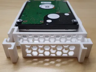 Fujitsu Primergy TX1330 M1 2.5＂ HDD Caddy by Hans Schulz
